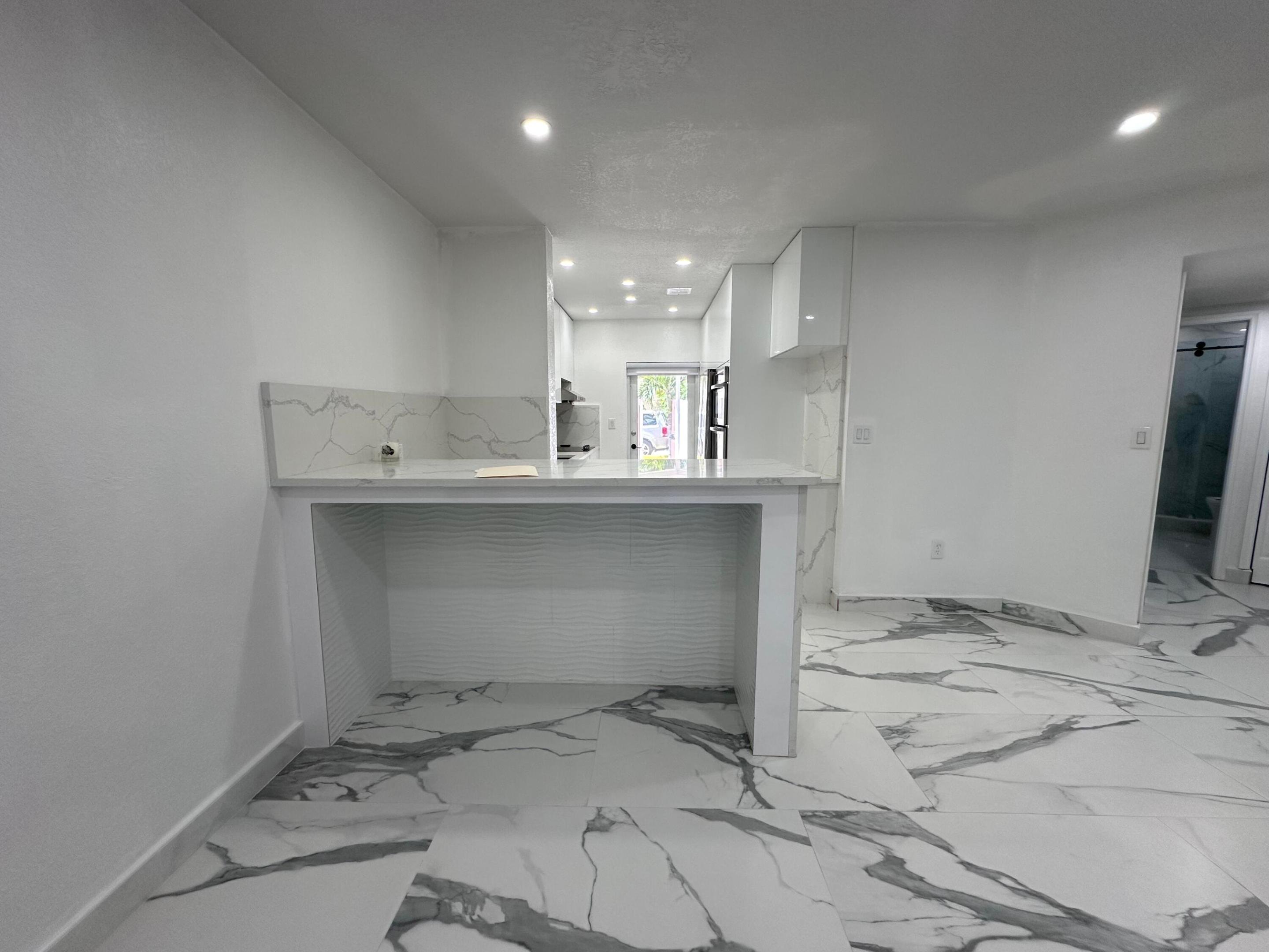 LOS PORTALES SEC B CONDO - Residential