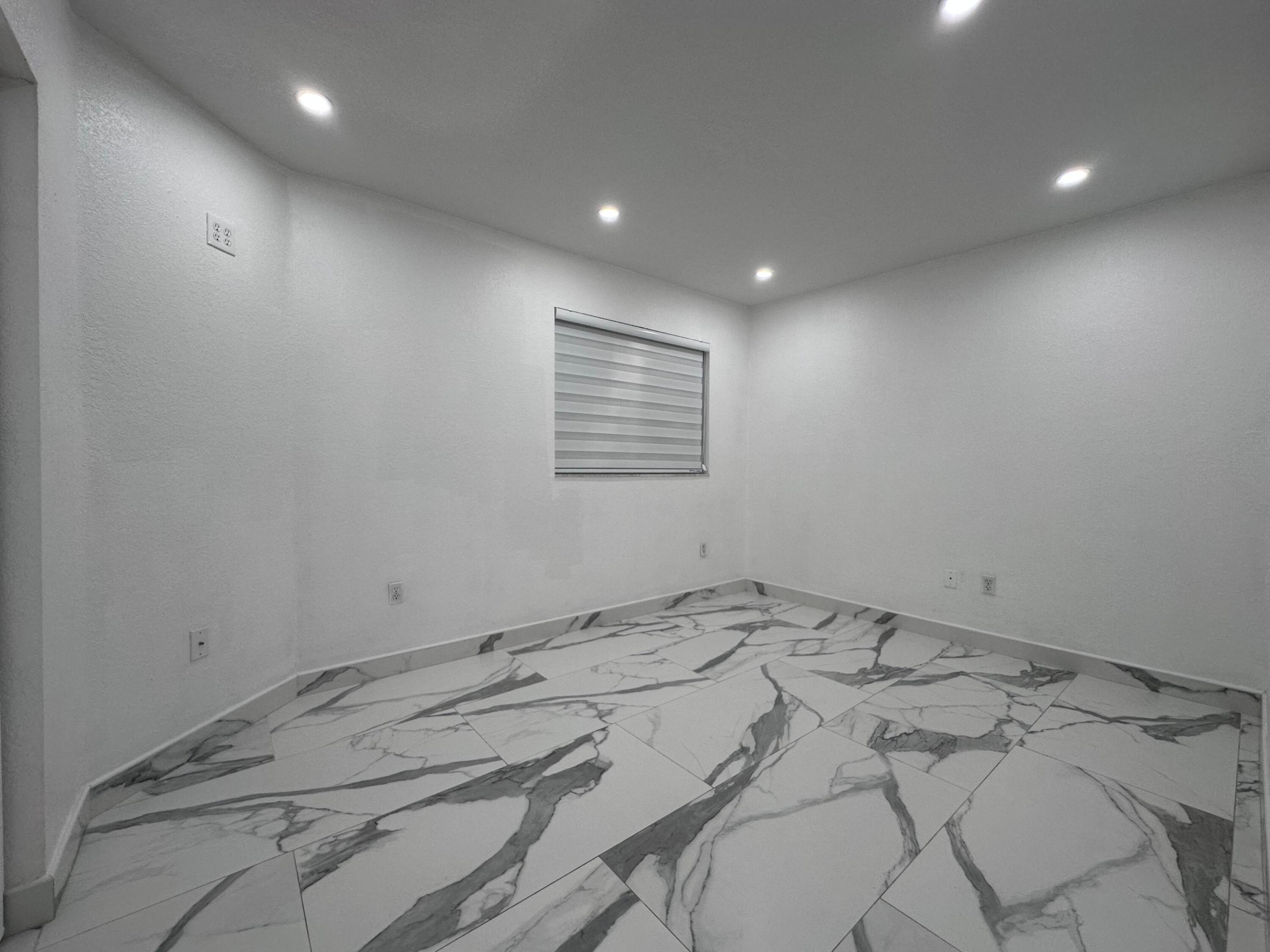 LOS PORTALES SEC B CONDO - Residential