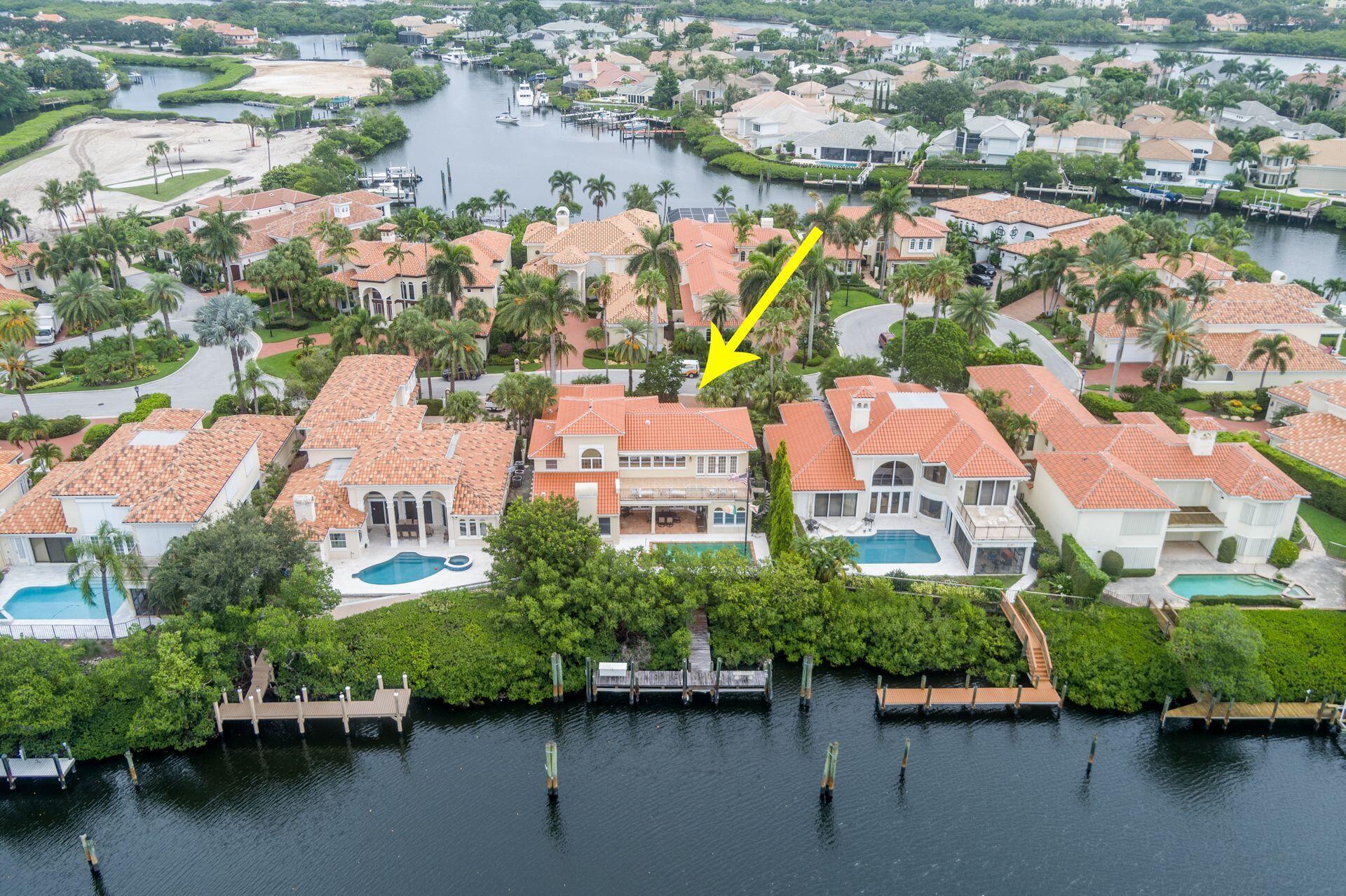 BARROW ISLAND AT JONATHANS LANDING - Residential