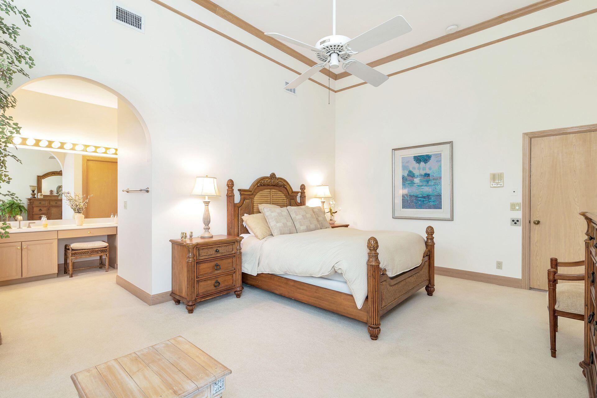 BARROW ISLAND AT JONATHANS LANDING - Residential