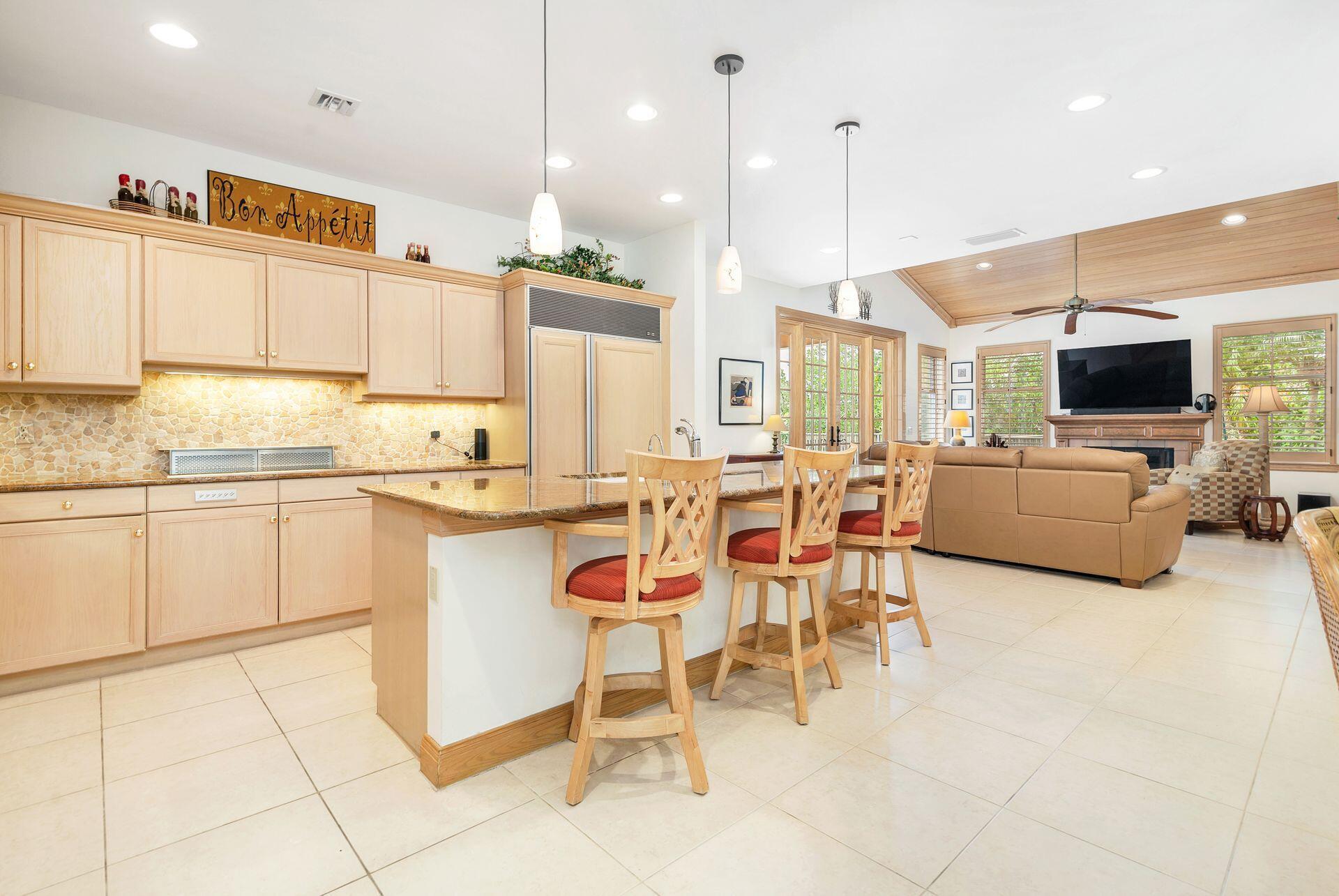 BARROW ISLAND AT JONATHANS LANDING - Residential