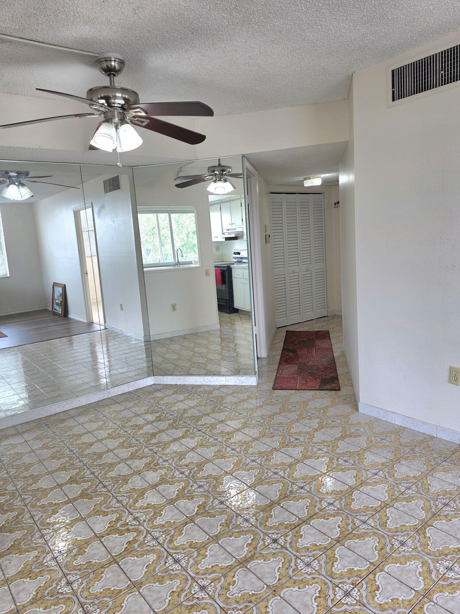 LIME BAY CONDOMINIUM 8 - Residential