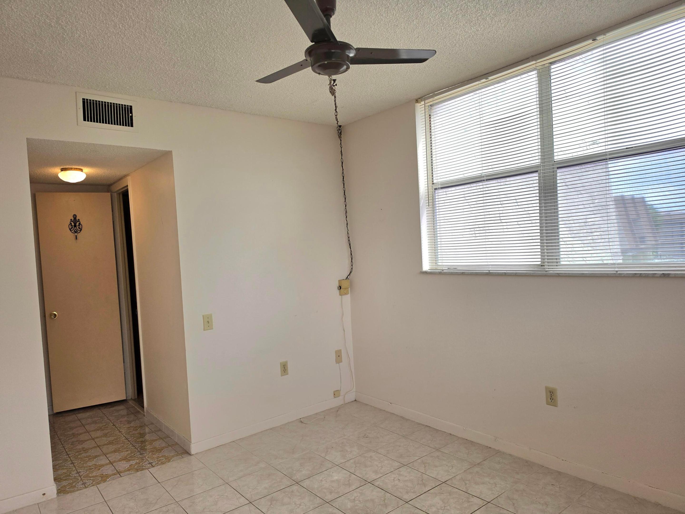 LIME BAY CONDOMINIUM 8 - Residential