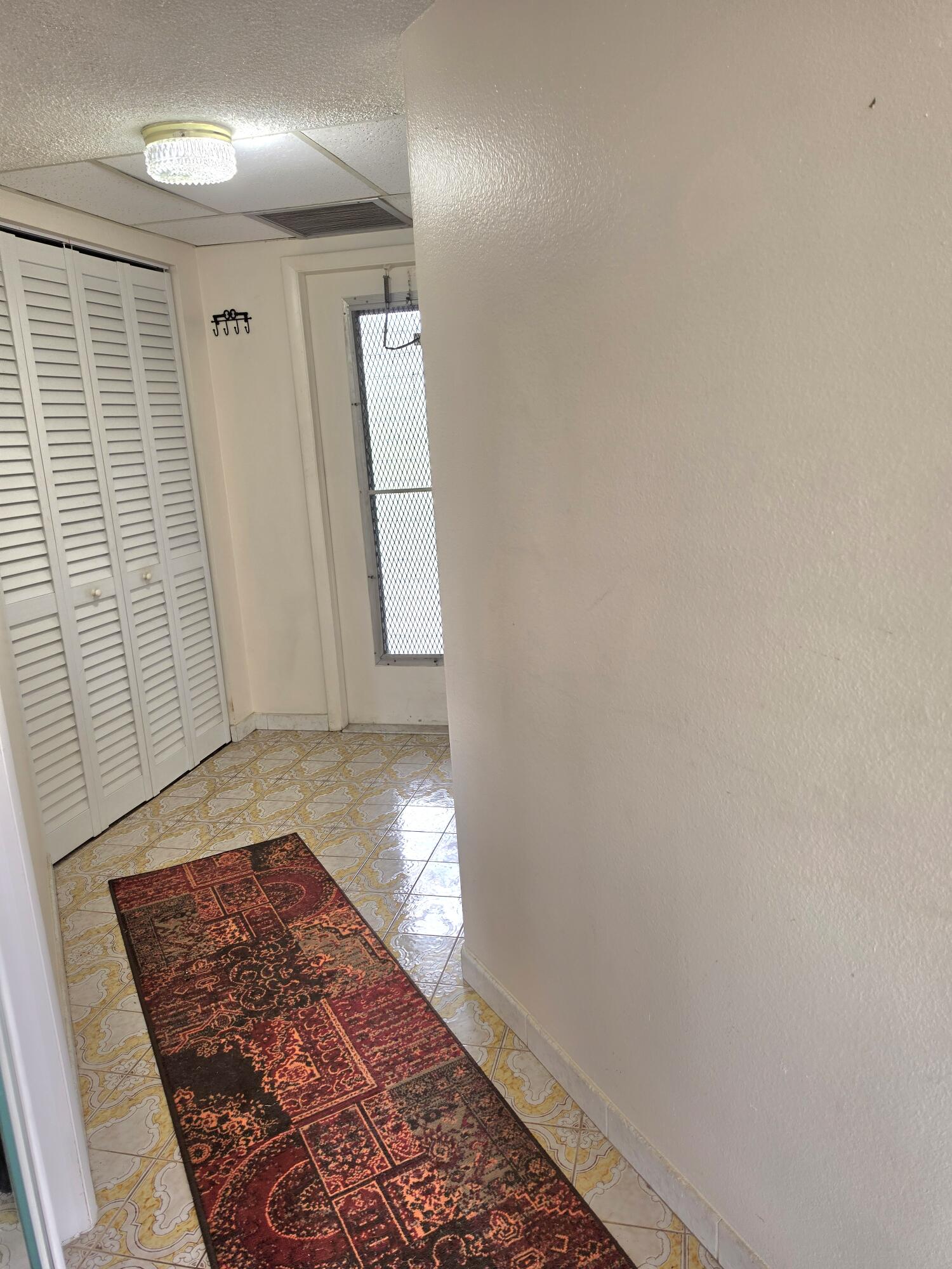 LIME BAY CONDOMINIUM 8 - Residential
