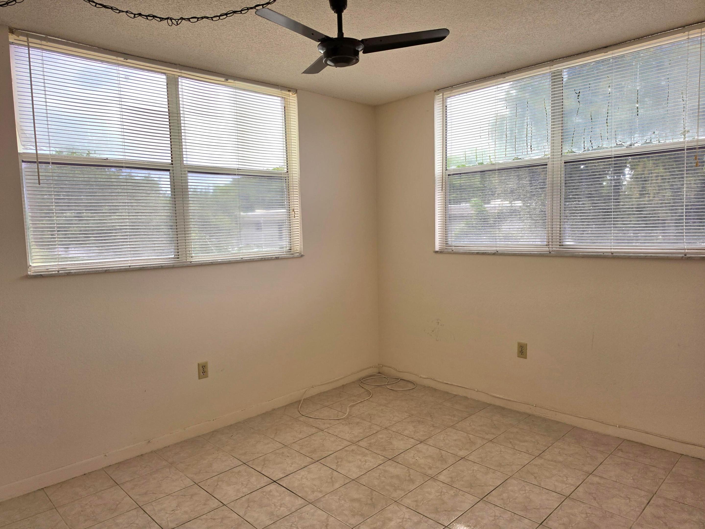 LIME BAY CONDOMINIUM 8 - Residential