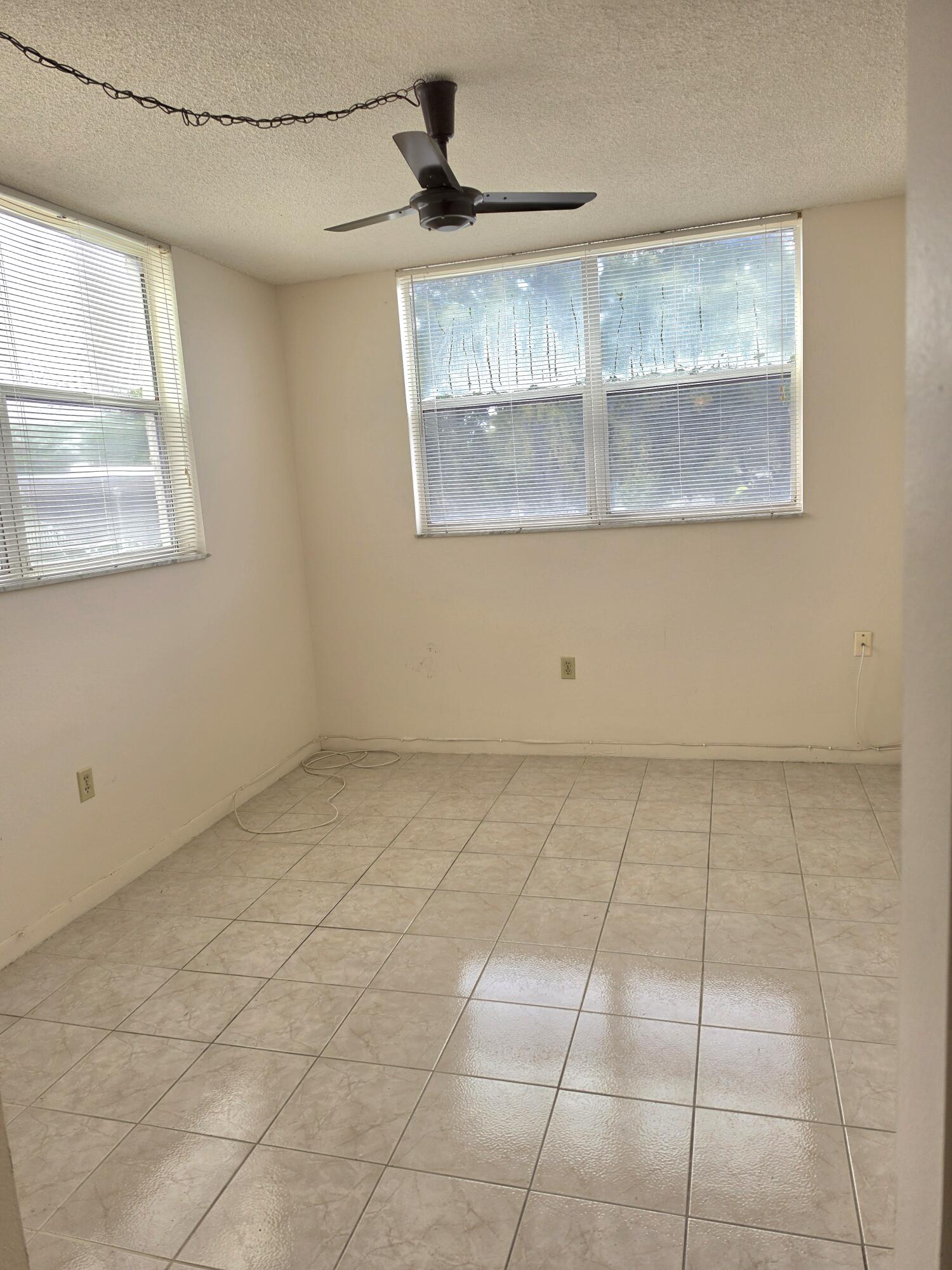 LIME BAY CONDOMINIUM 8 - Residential