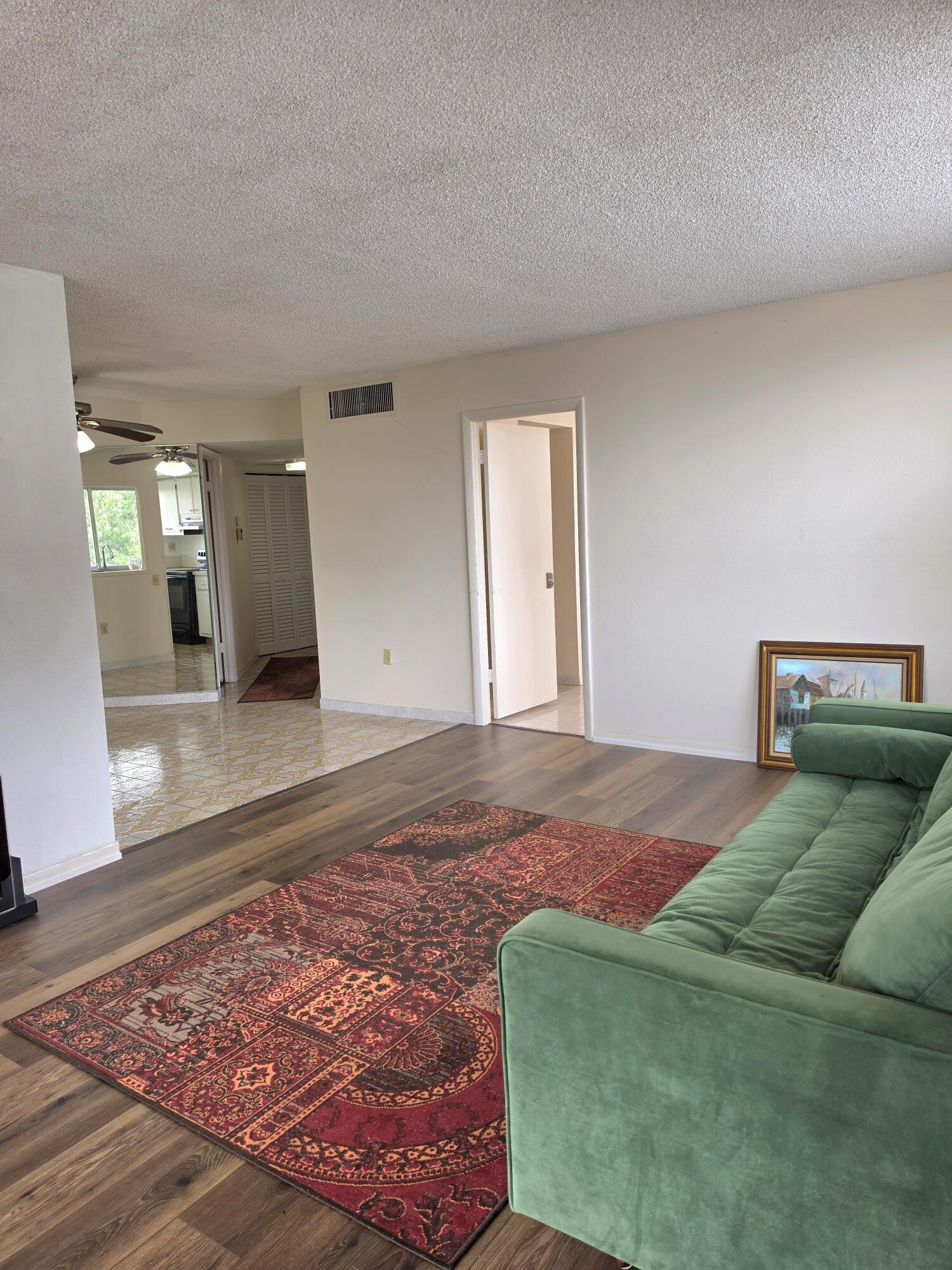 LIME BAY CONDOMINIUM 8 - Residential