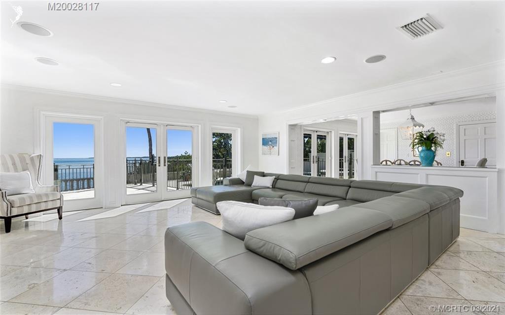 HIGH POINT ISLE ADDITION TO - Residential