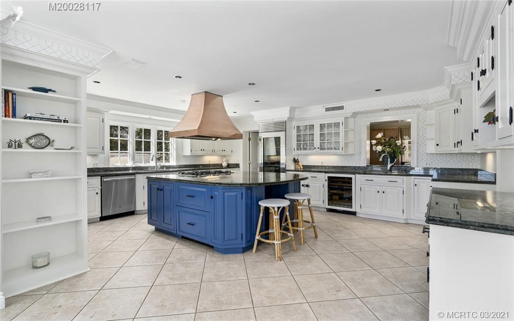 HIGH POINT ISLE ADDITION TO - Residential