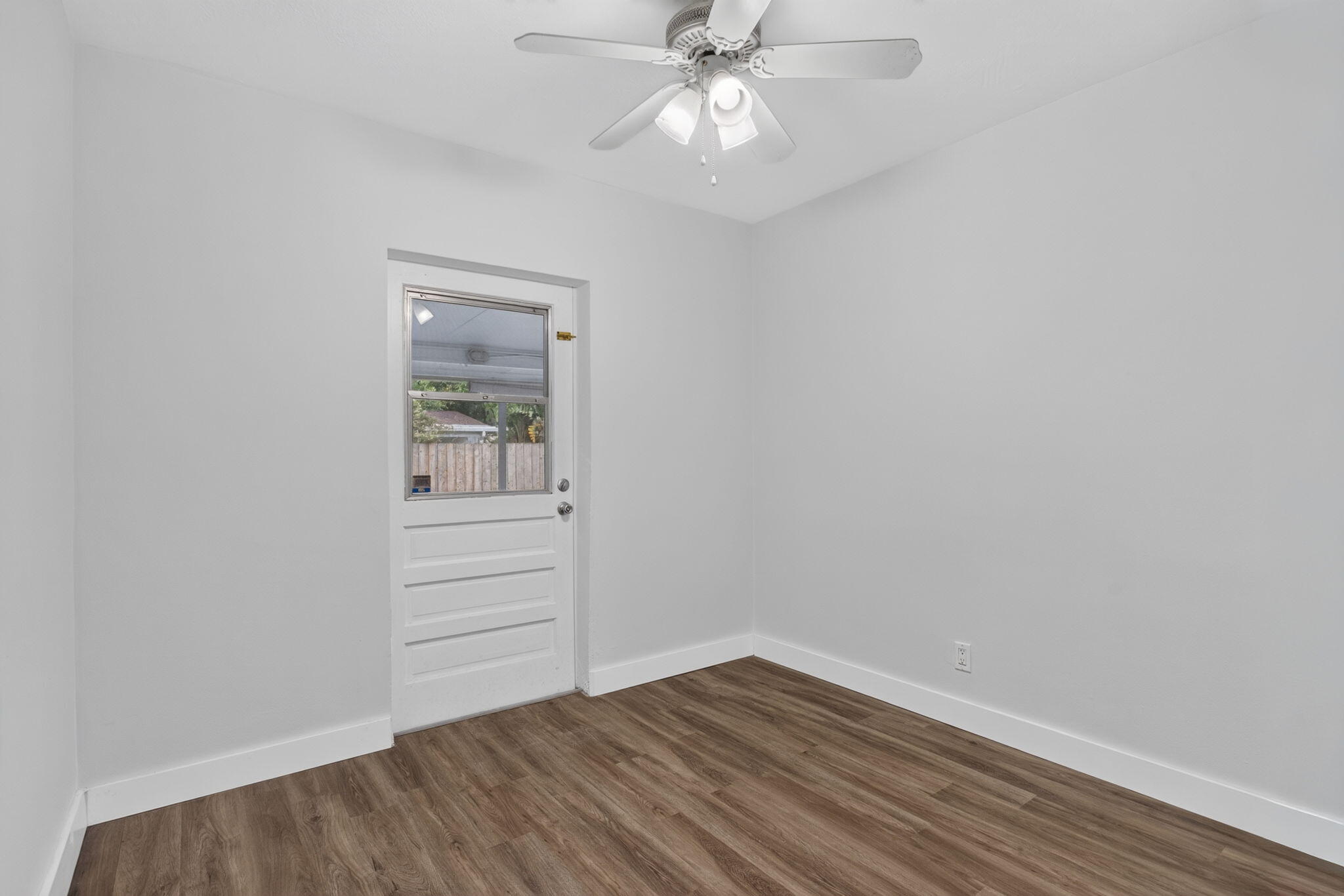 COLLIER ESTATES 1ST ADD - Residential Lease