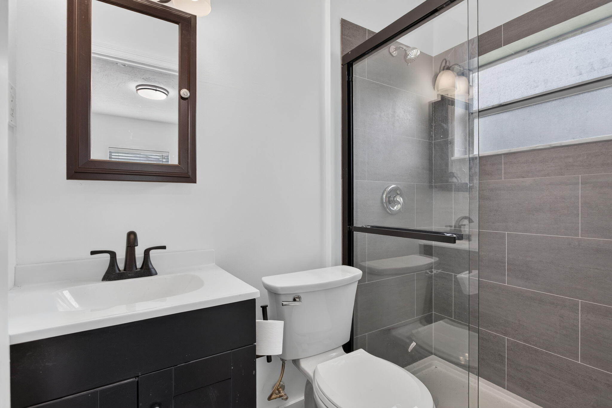 COLLIER ESTATES 1ST ADD - Residential Lease
