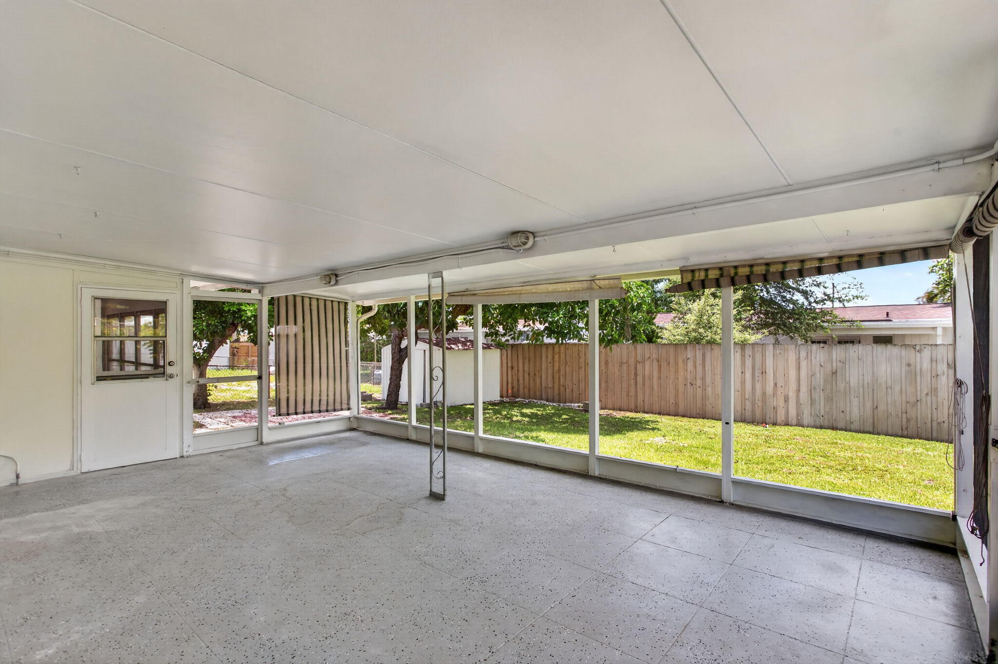 COLLIER ESTATES 1ST ADD - Residential Lease
