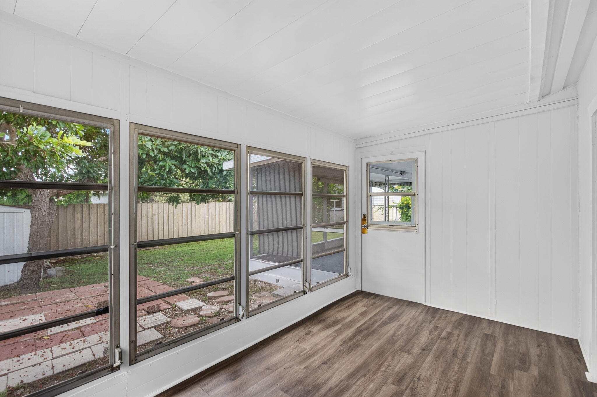 COLLIER ESTATES 1ST ADD - Residential Lease