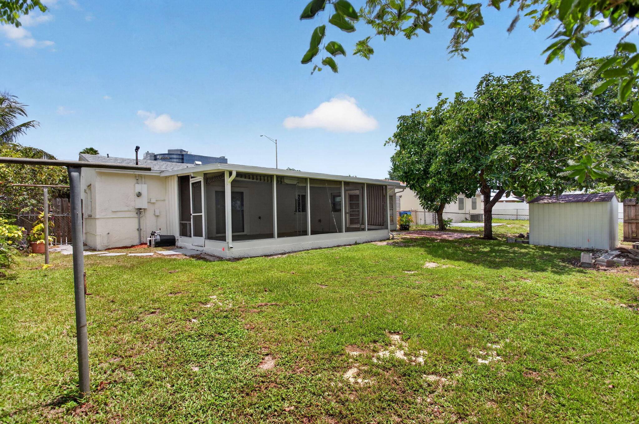 COLLIER ESTATES 1ST ADD - Residential Lease
