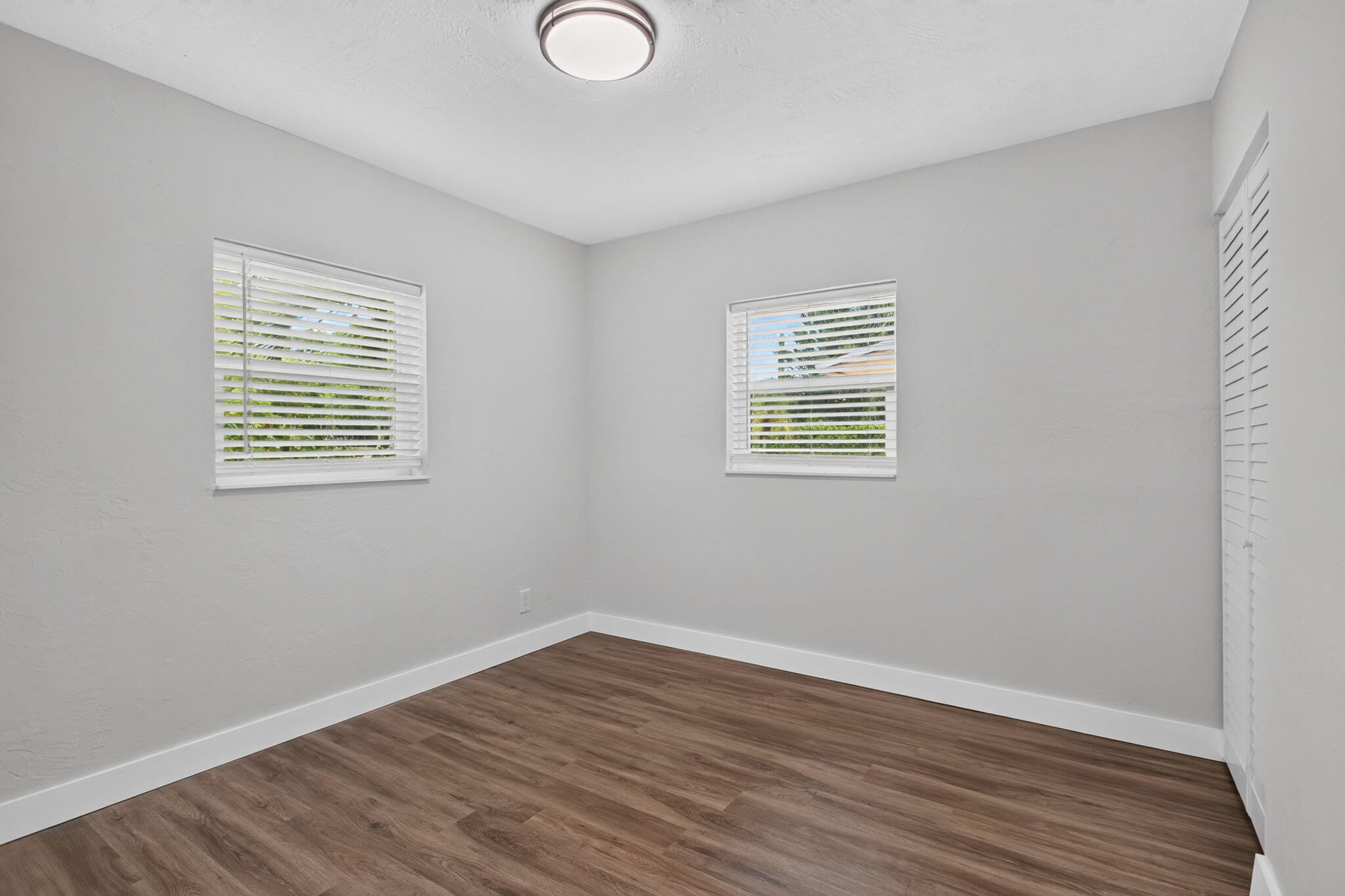 COLLIER ESTATES 1ST ADD - Residential Lease