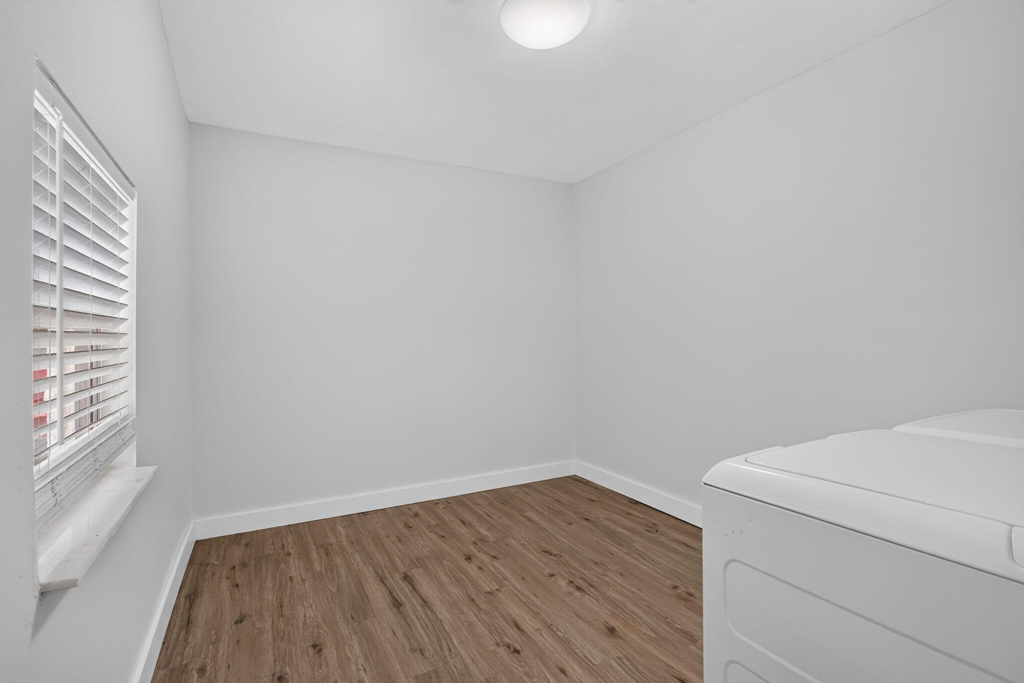 COLLIER ESTATES 1ST ADD - Residential Lease