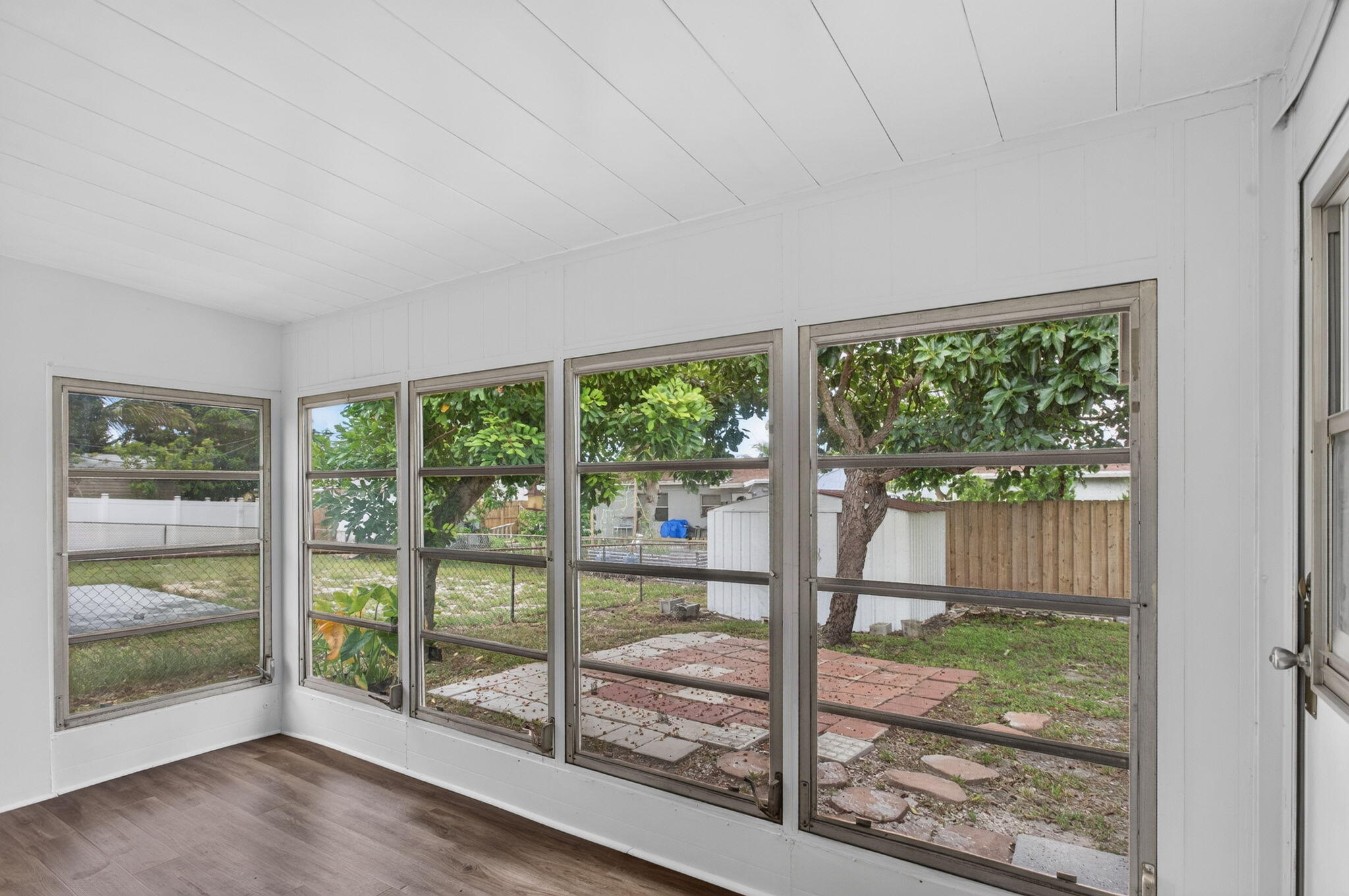 COLLIER ESTATES 1ST ADD - Residential Lease