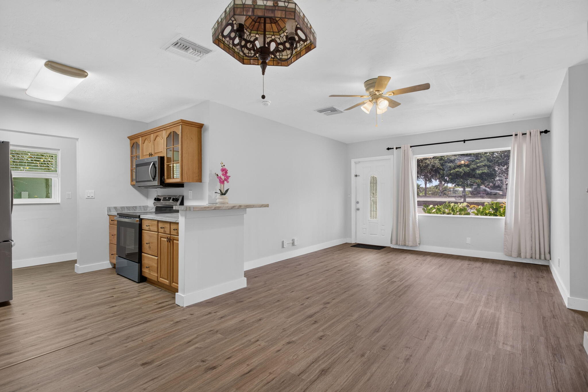 COLLIER ESTATES 1ST ADD - Residential Lease