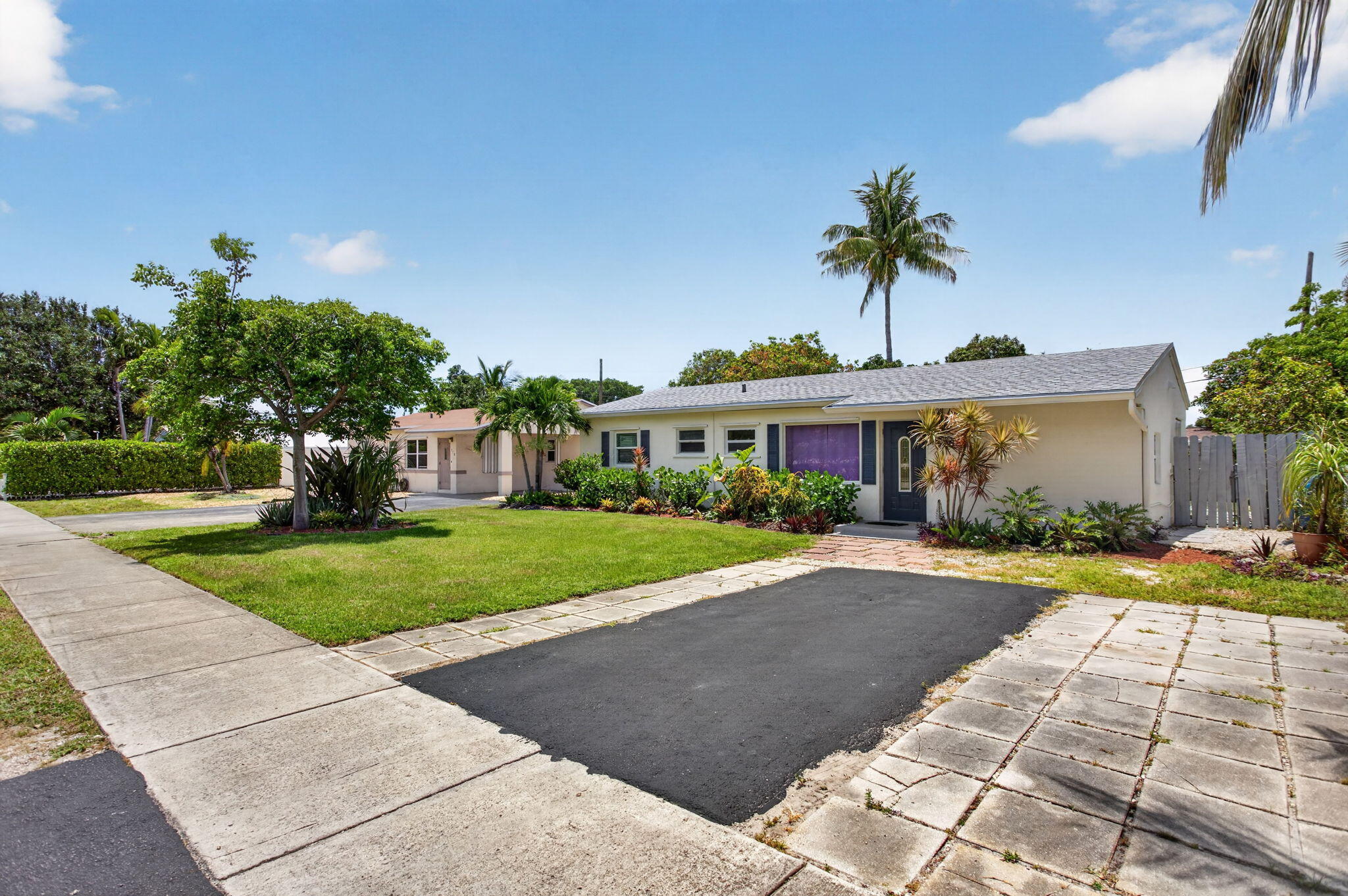 COLLIER ESTATES 1ST ADD - Residential Lease