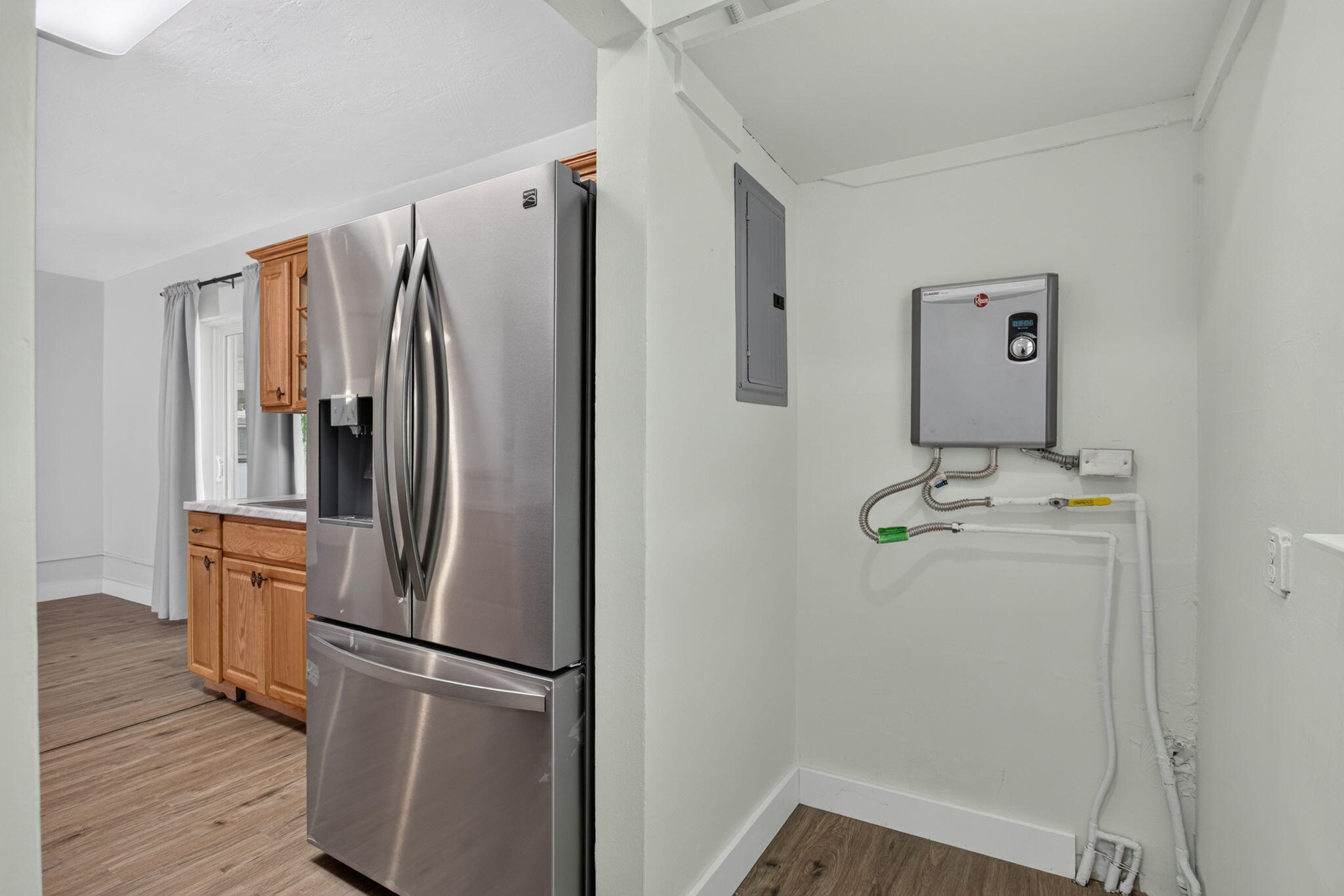 COLLIER ESTATES 1ST ADD - Residential Lease