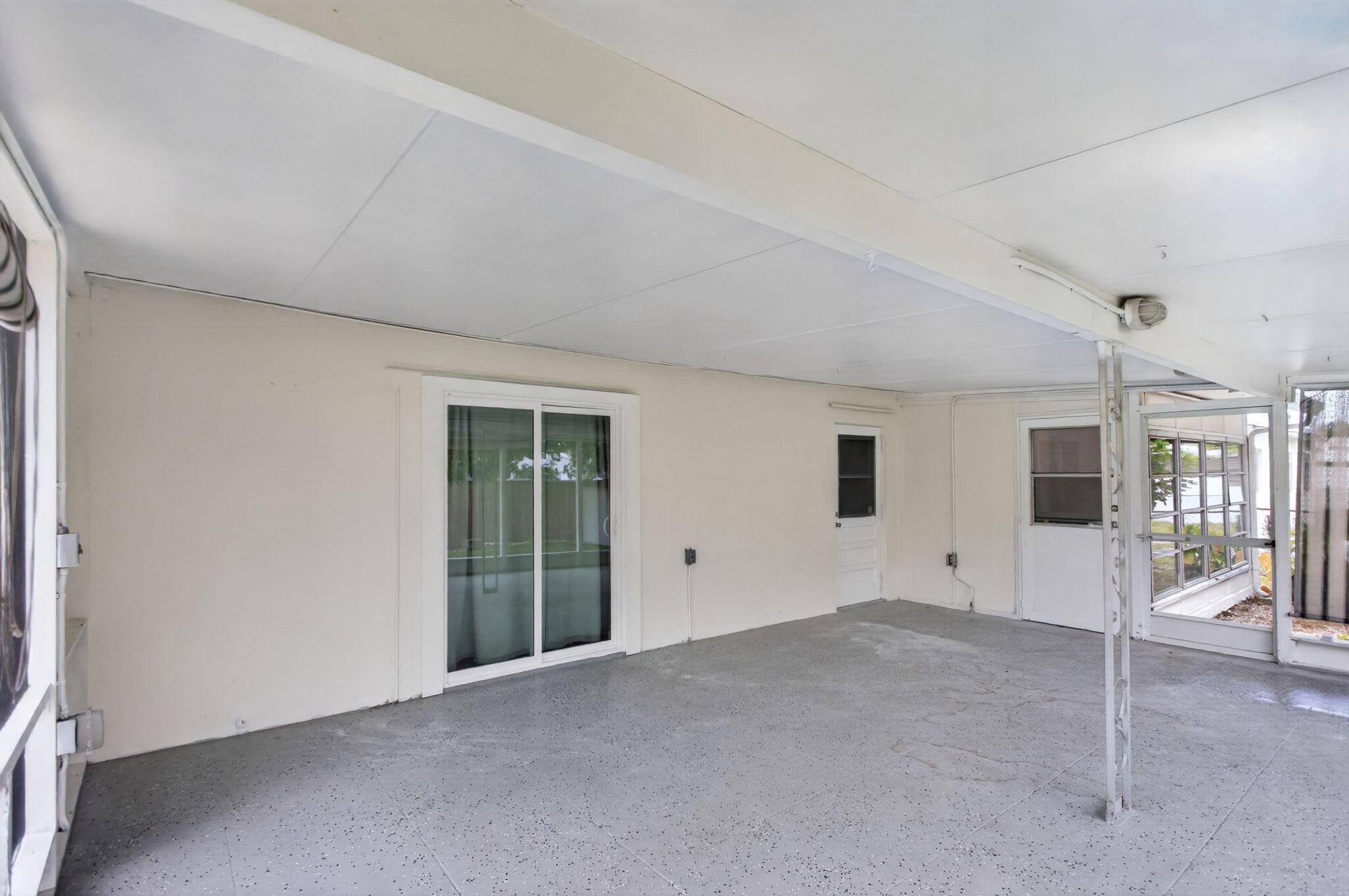 COLLIER ESTATES 1ST ADD - Residential Lease