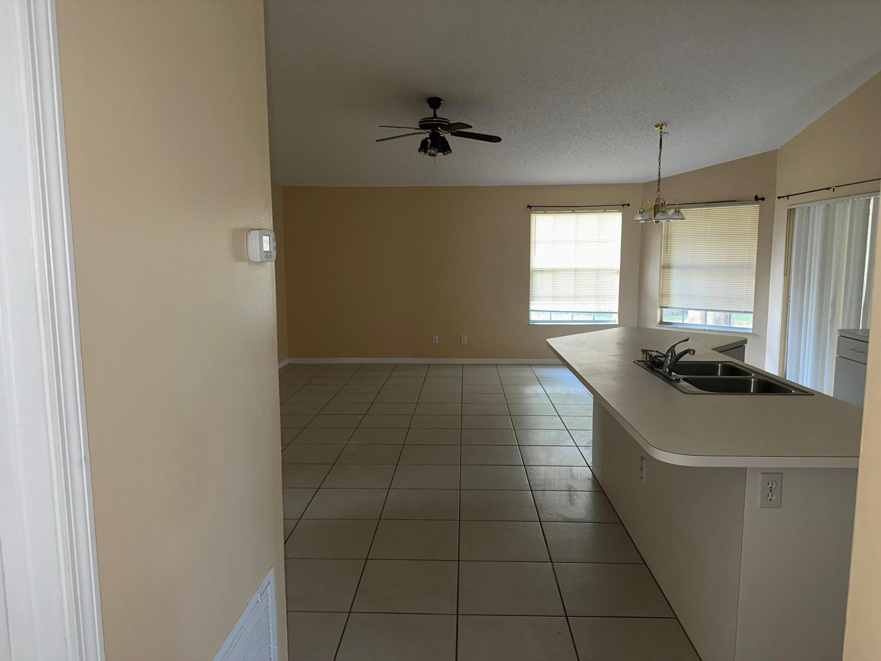 PORT ST LUCIE SECTION 18 - Residential Lease