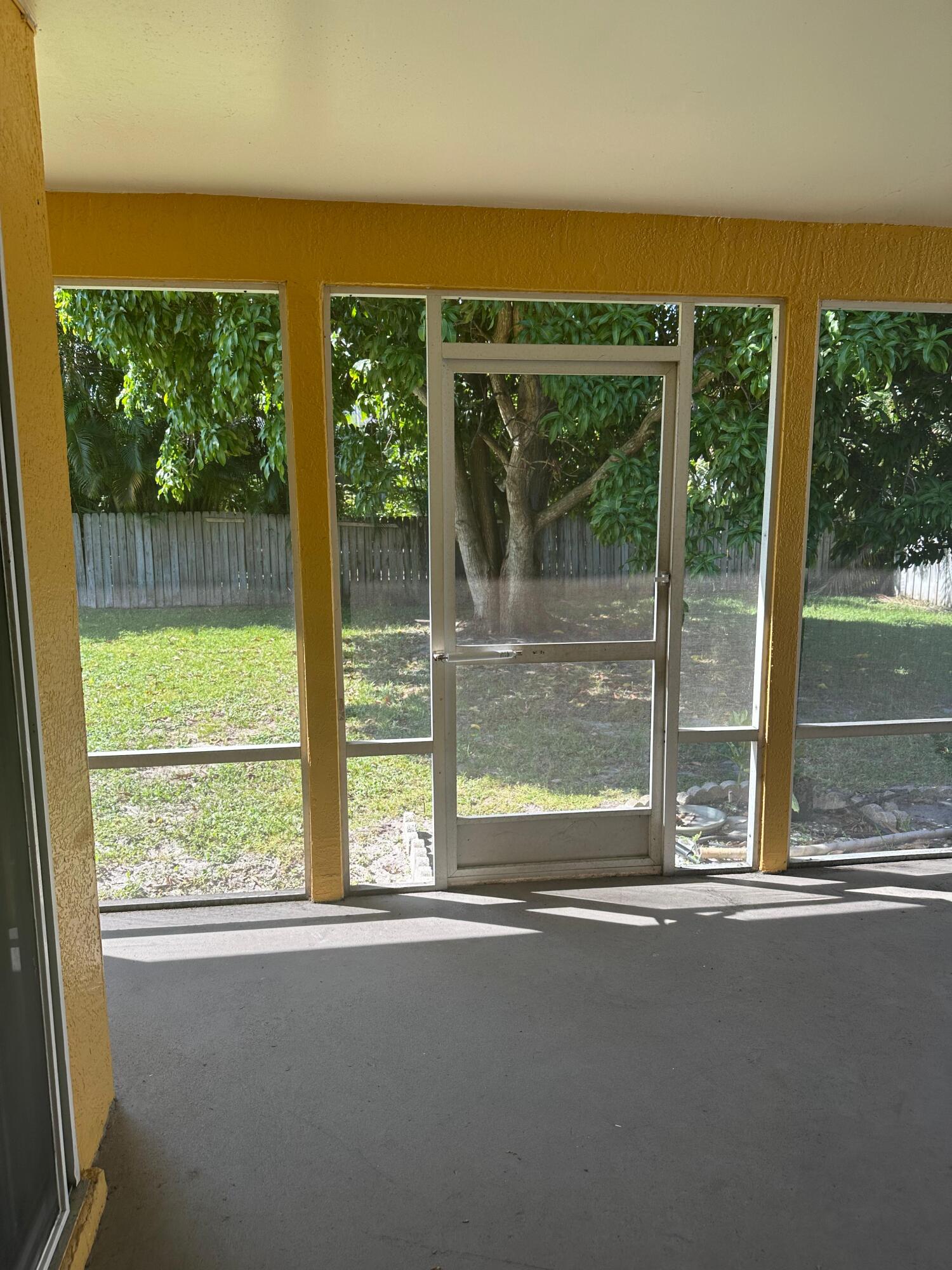 PORT ST LUCIE SECTION 18 - Residential Lease