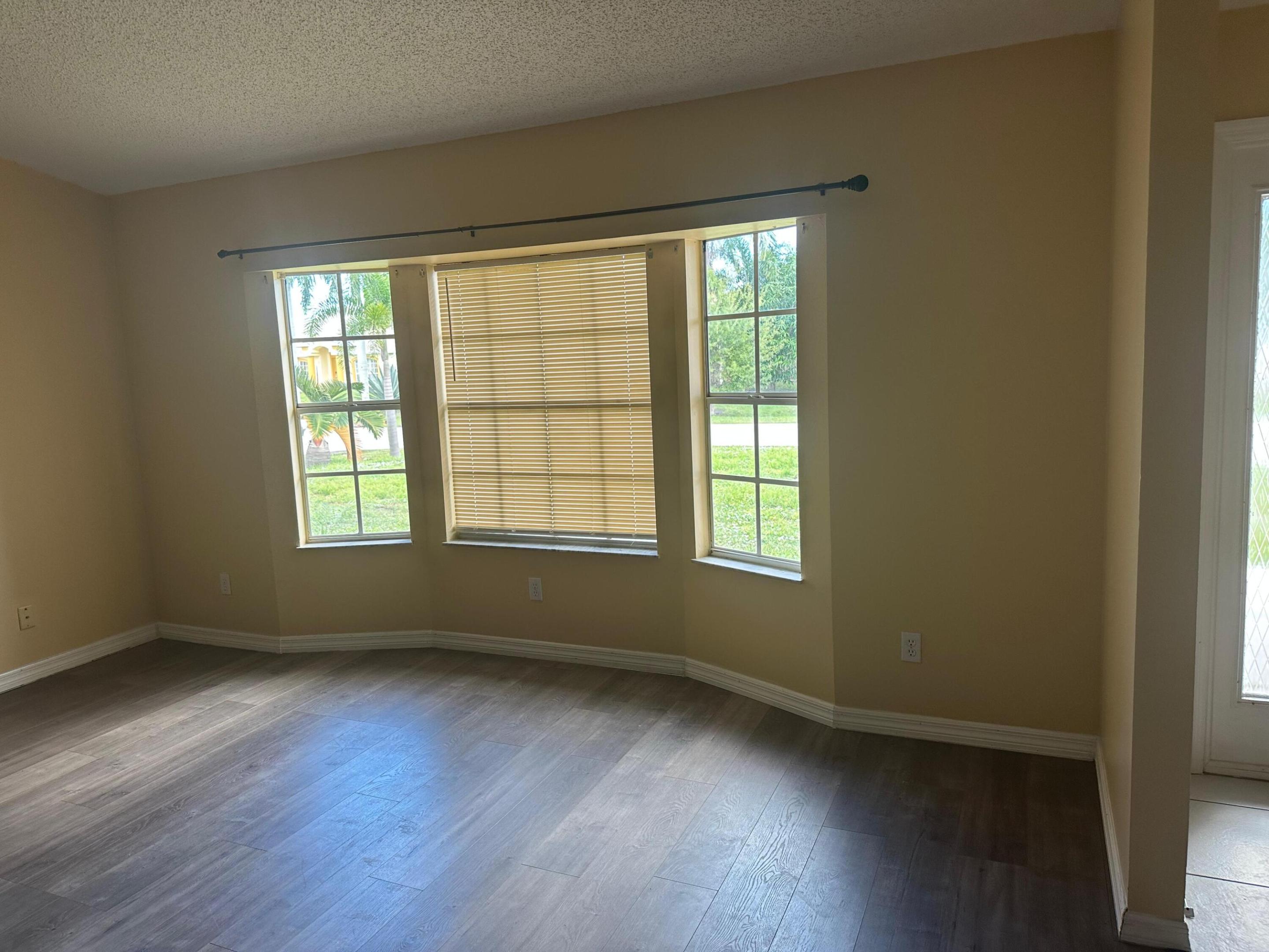 PORT ST LUCIE SECTION 18 - Residential Lease