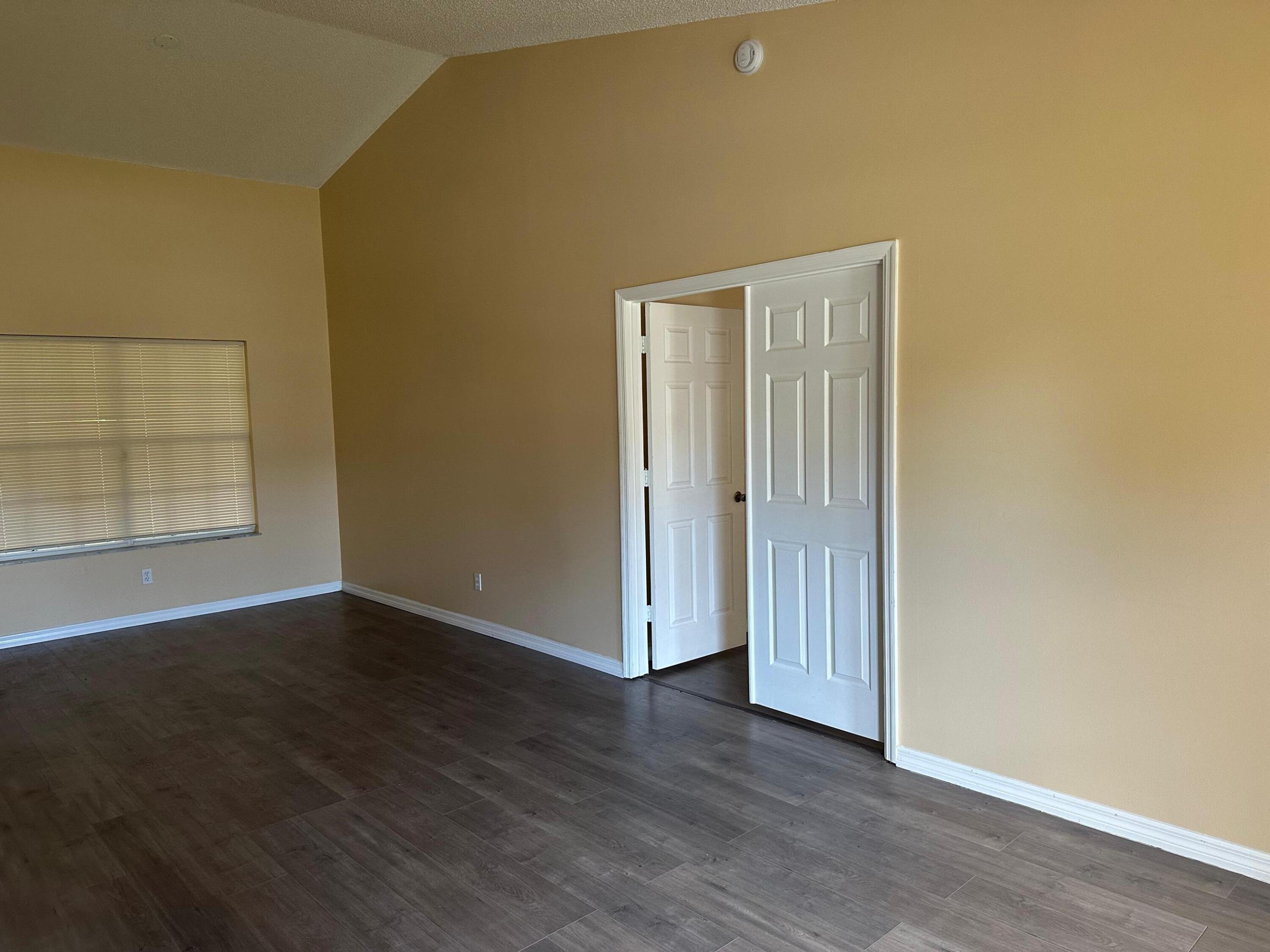 PORT ST LUCIE SECTION 18 - Residential Lease