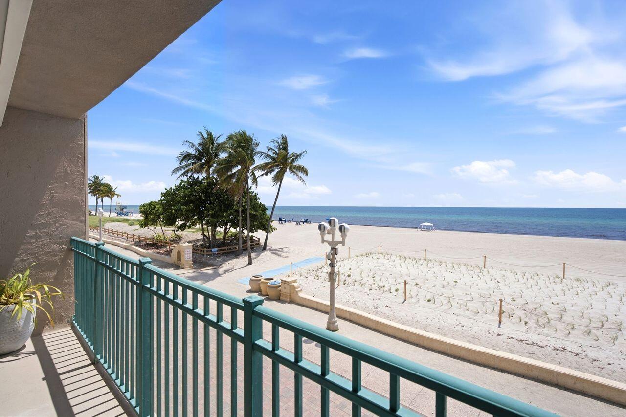 SEAHORSE OCEANSIDE APARTMENTS - Residential