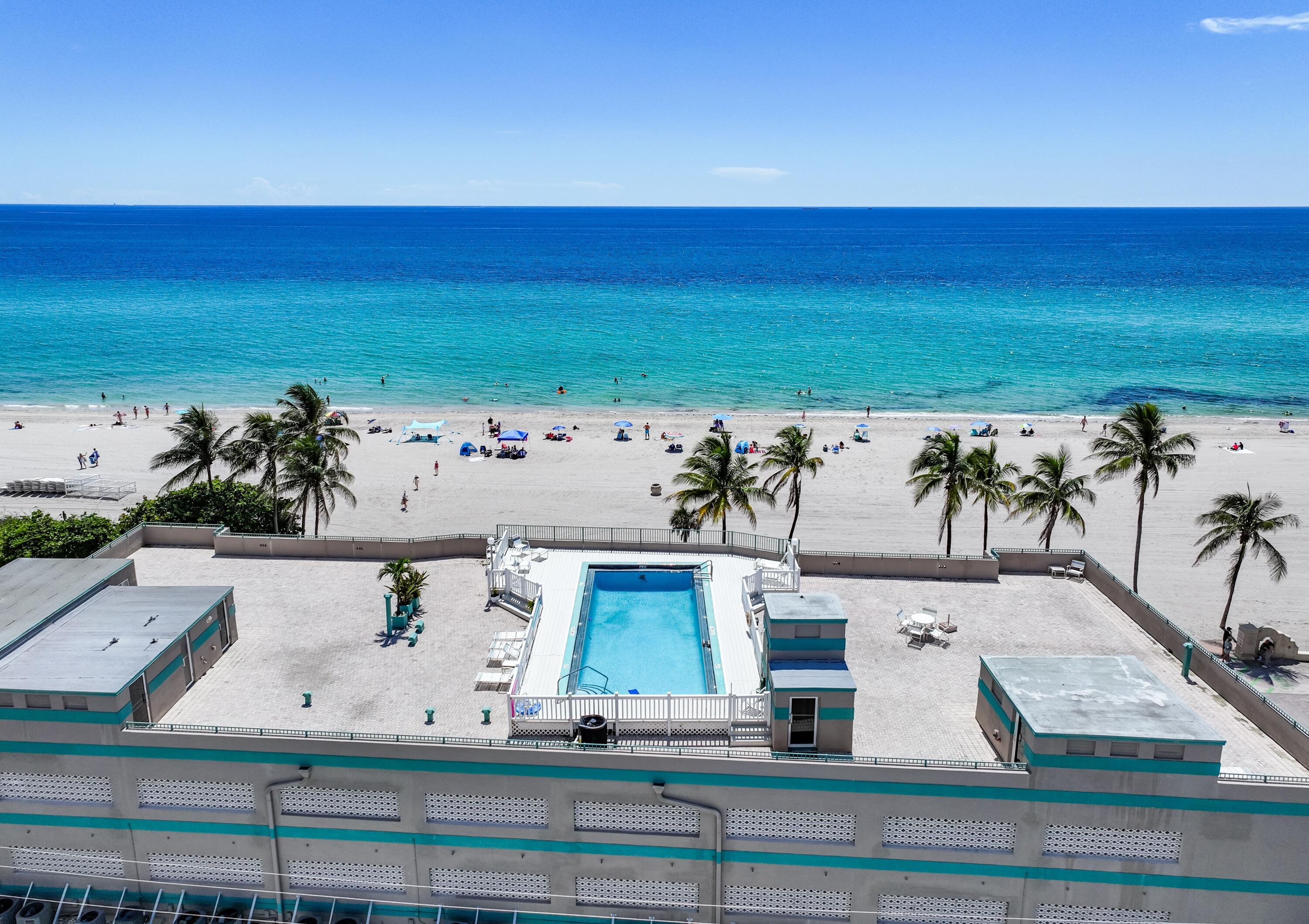 SEAHORSE OCEANSIDE APARTMENTS - Residential