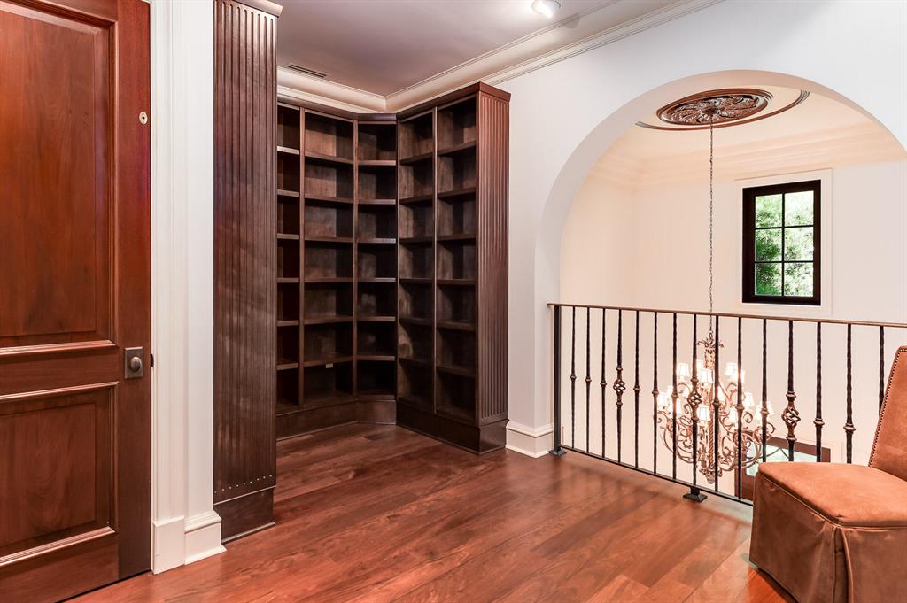 FLORAL PARK - Residential