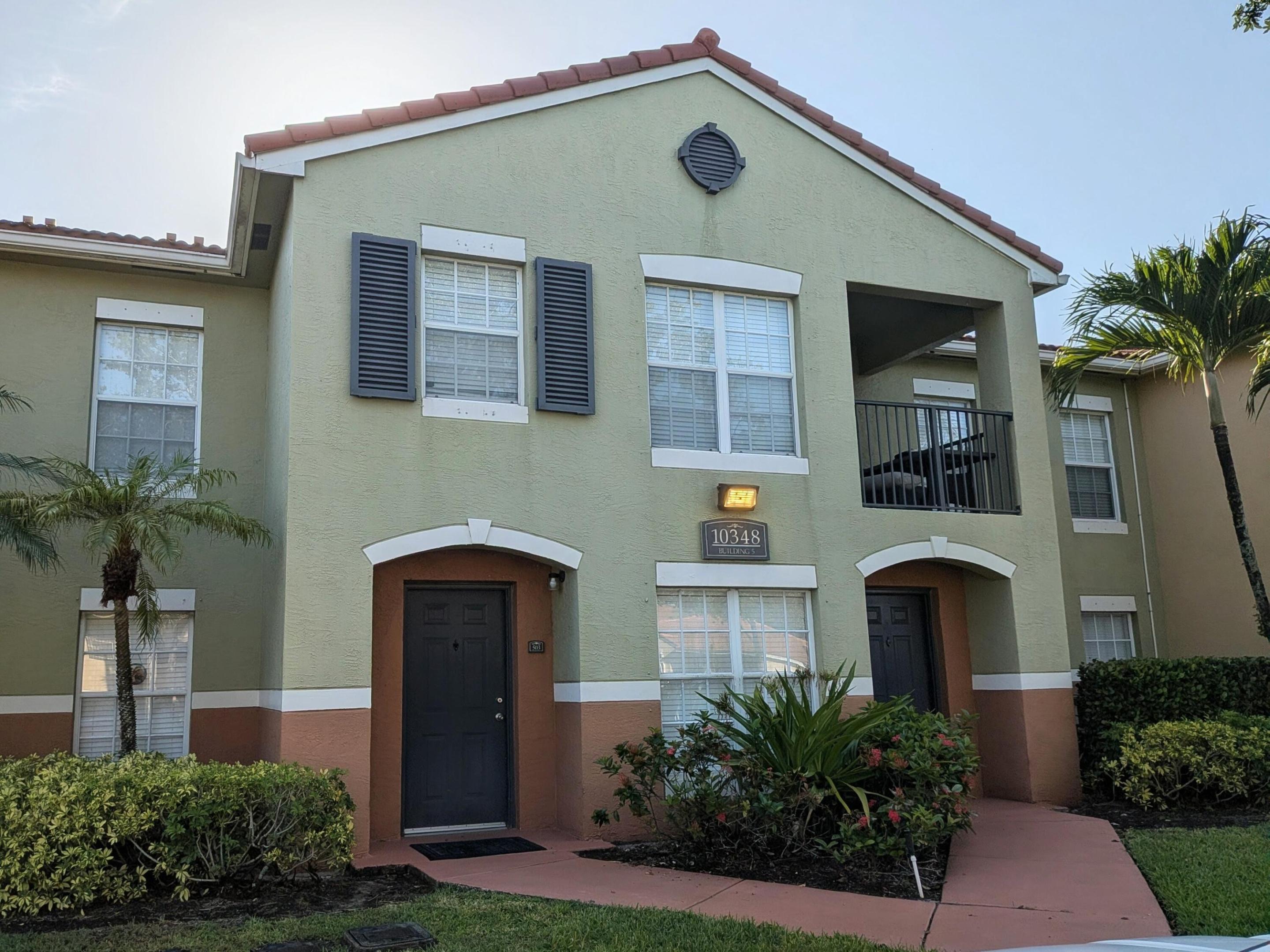 Move in condition. Freshly painted, newer appliances in sought after community.