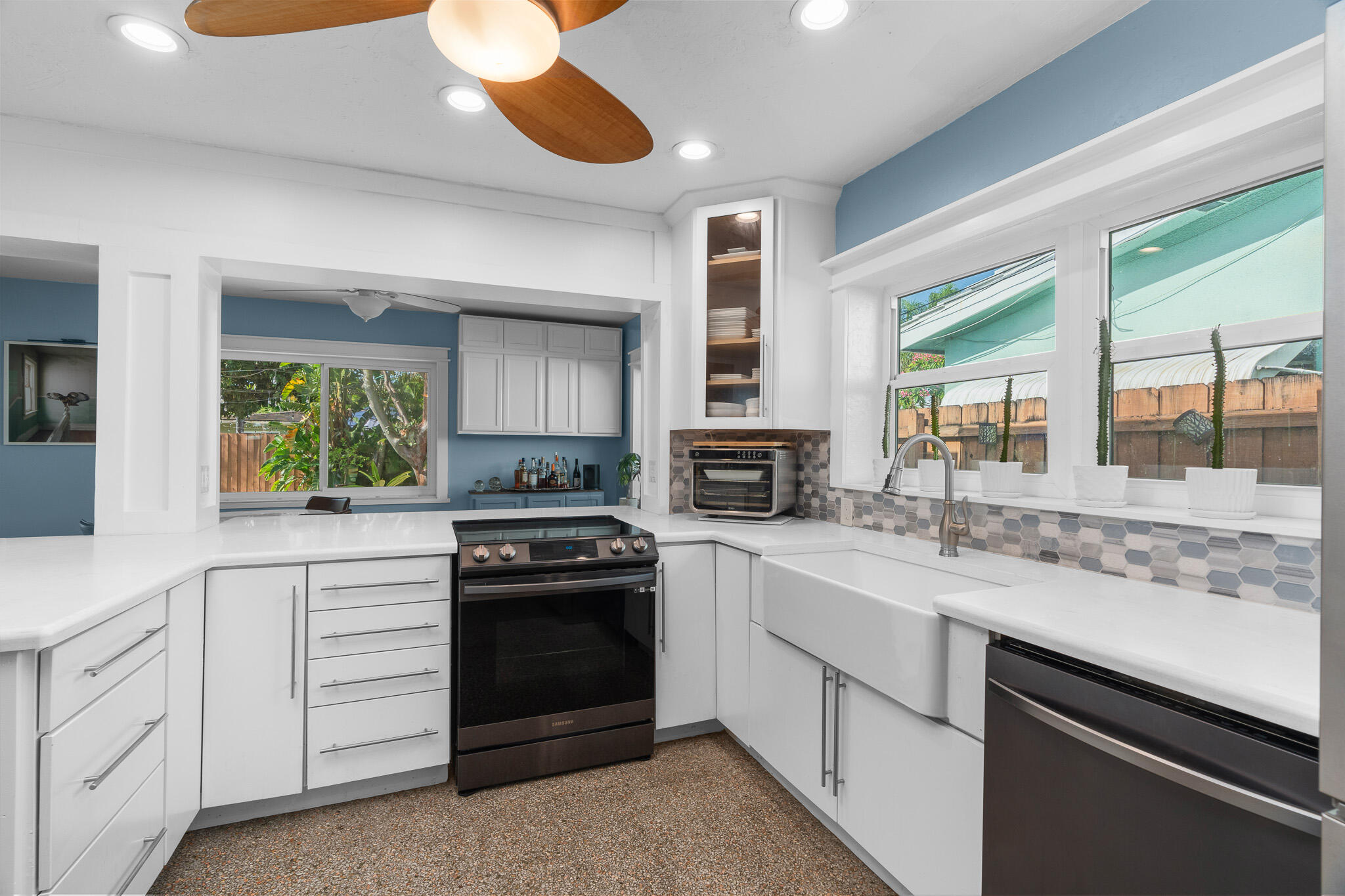 NORTH ANDREWS GARDENS - Residential