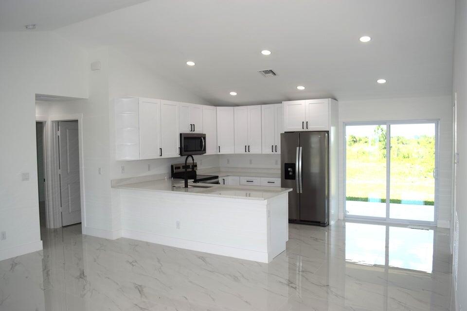 DIXIE RANCH ESTATES - Residential