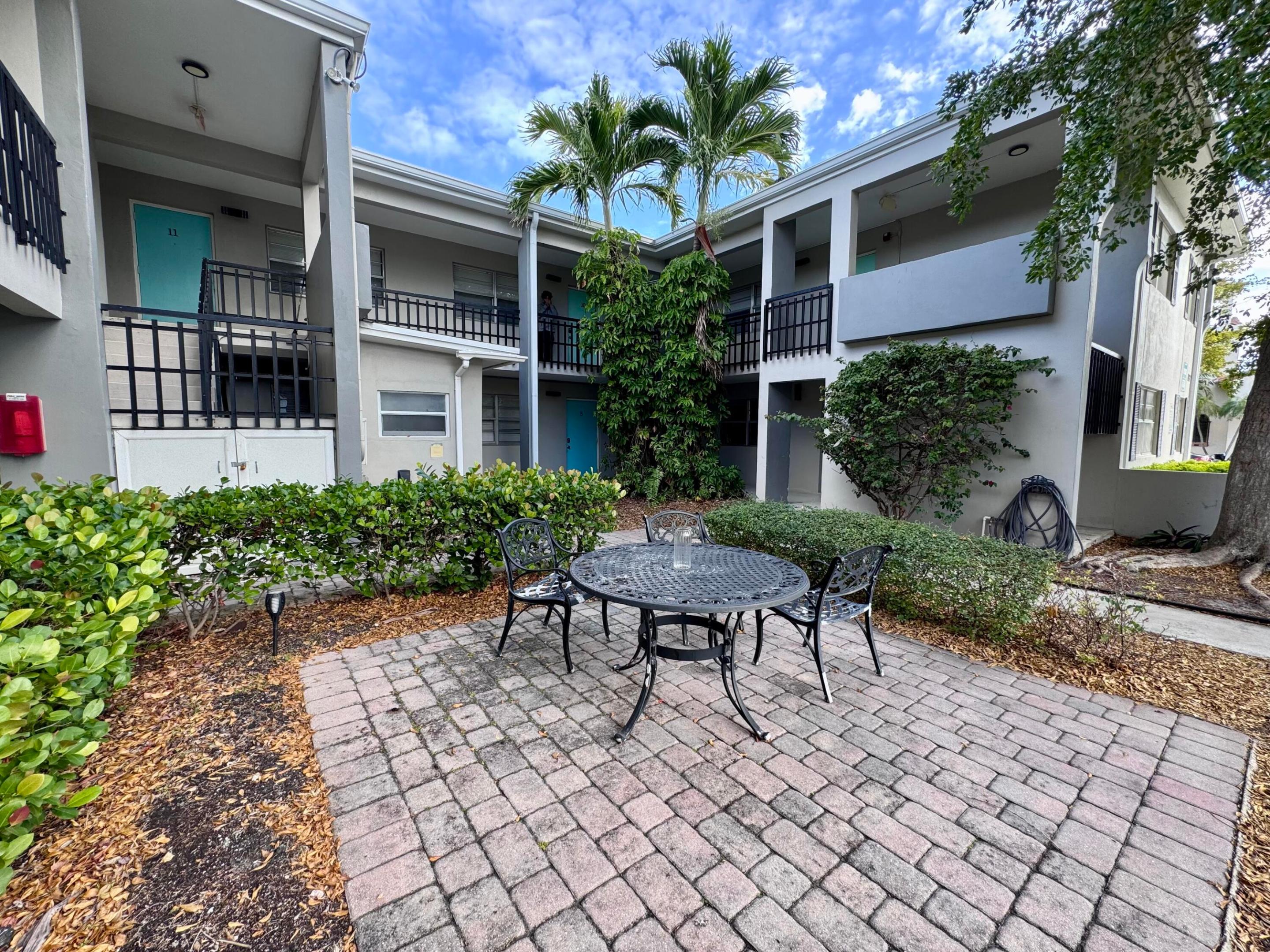 LAKE WORTH TOWN OF - Residential Lease
