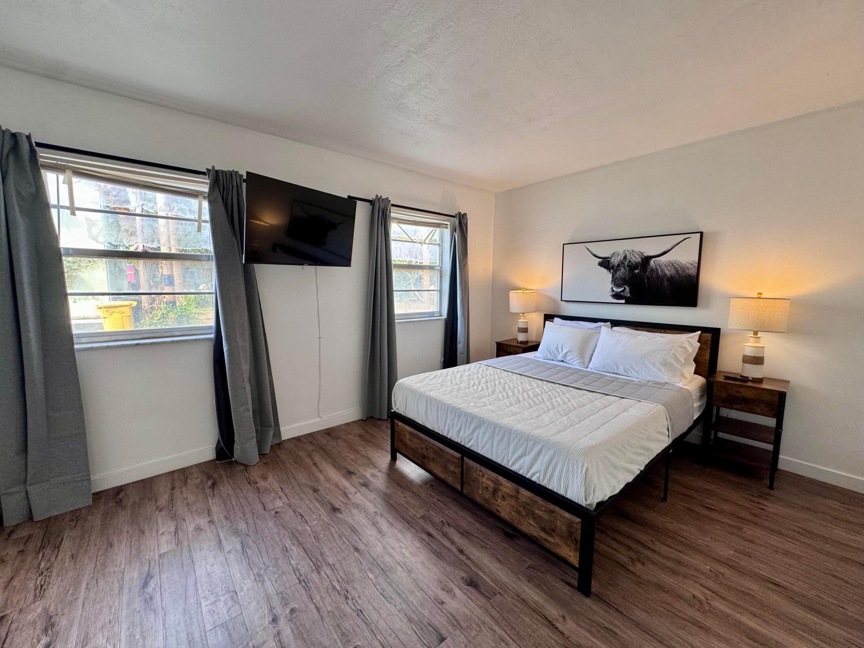 LAKE WORTH TOWN OF - Residential Lease
