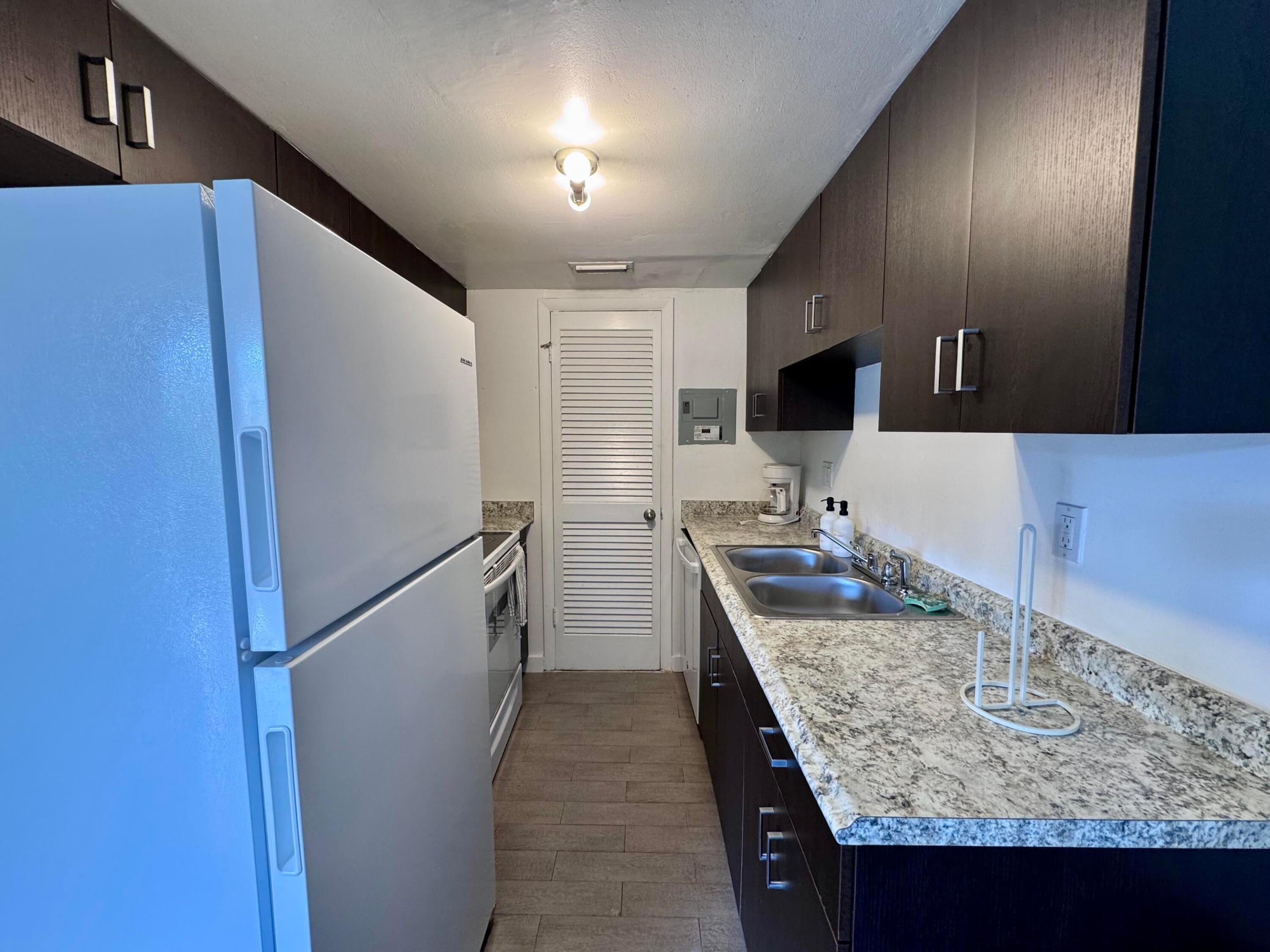 LAKE WORTH TOWN OF - Residential Lease