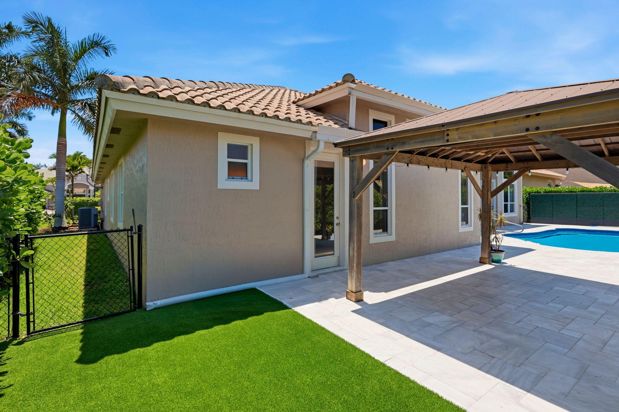 BOCA FALLS PAR K - Residential Lease