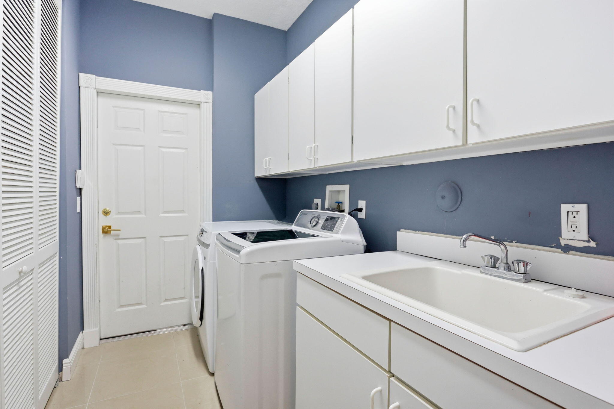 BOCA FALLS PAR K - Residential Lease