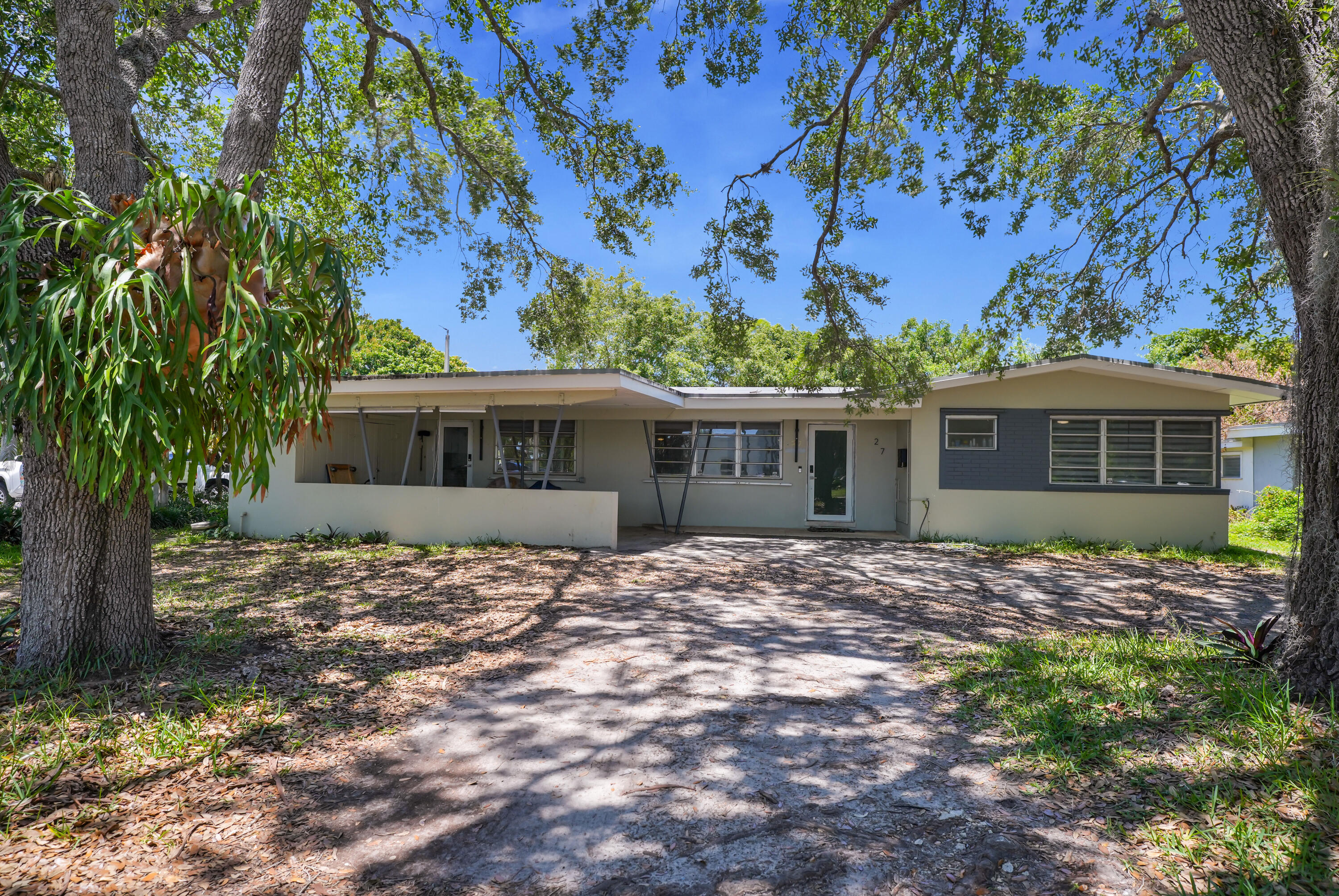 DOWNER PALMS DIV NO 1 - Residential