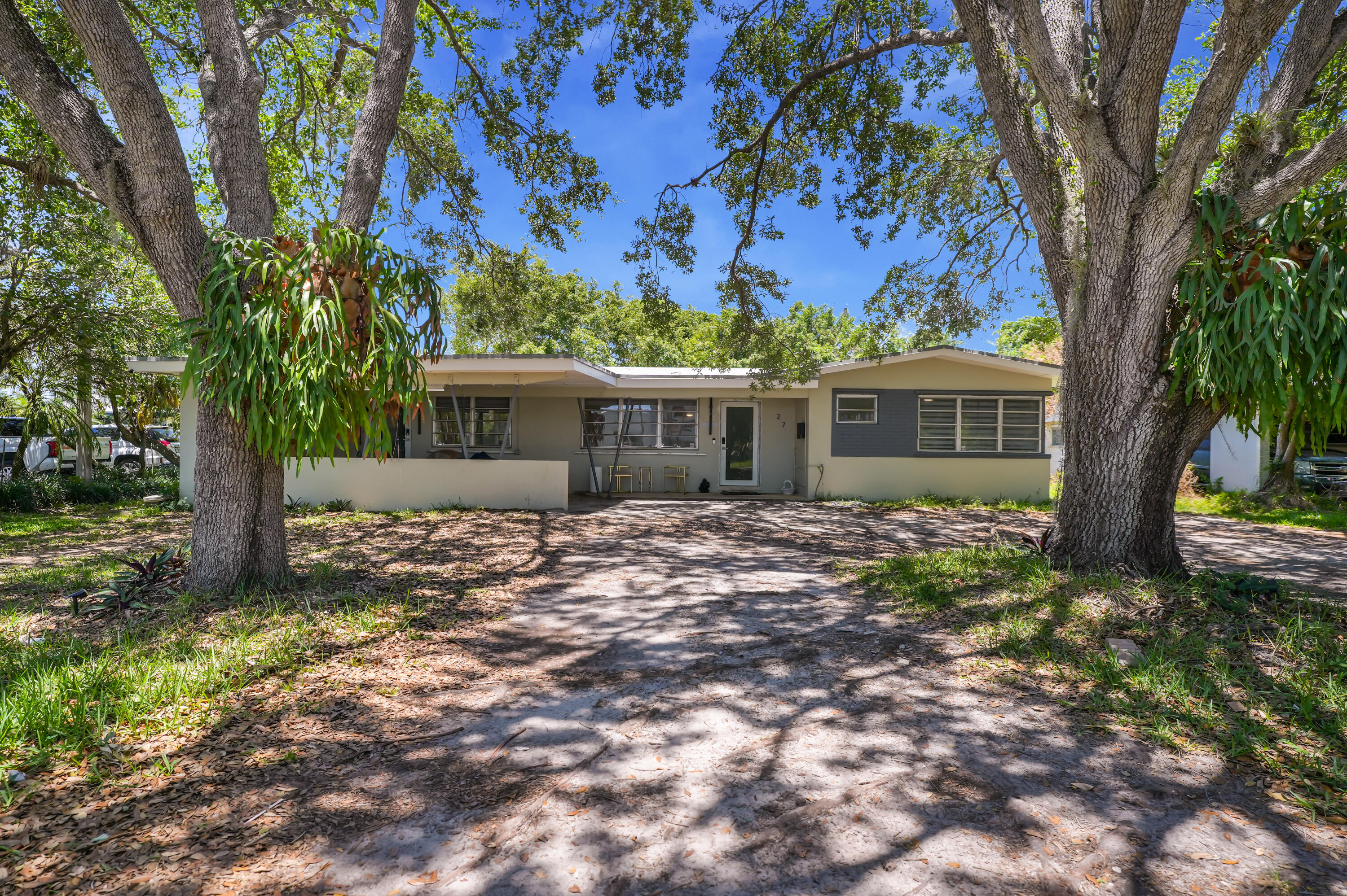 DOWNER PALMS DIV NO 1 - Residential