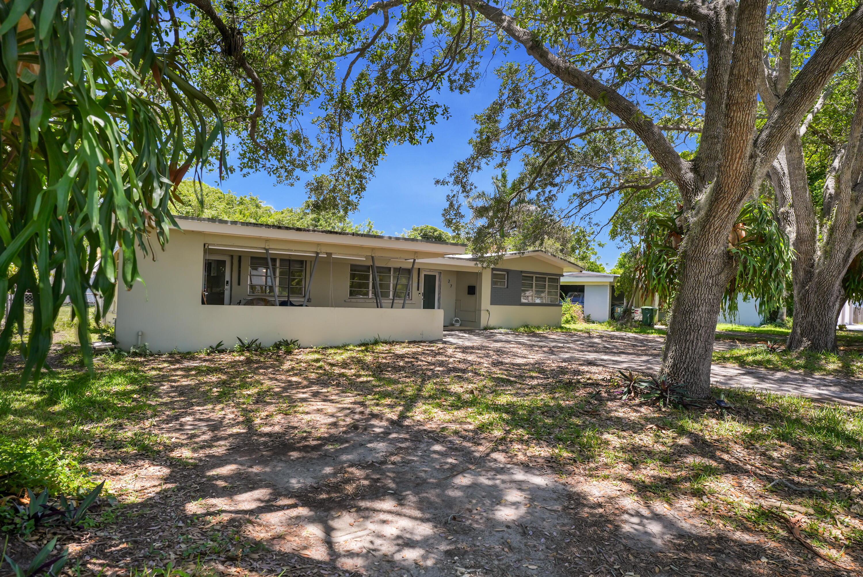 DOWNER PALMS DIV NO 1 - Residential