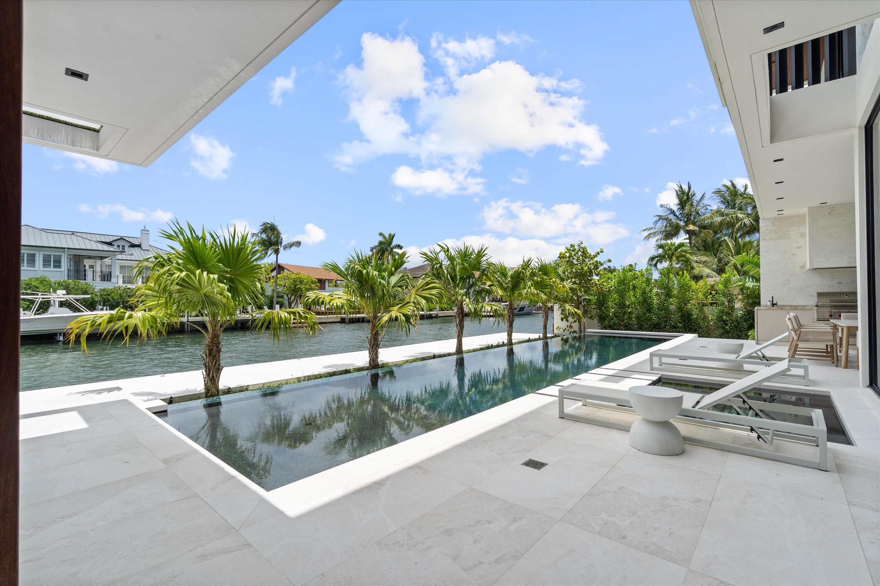 RIO VISTA ISLES - Residential