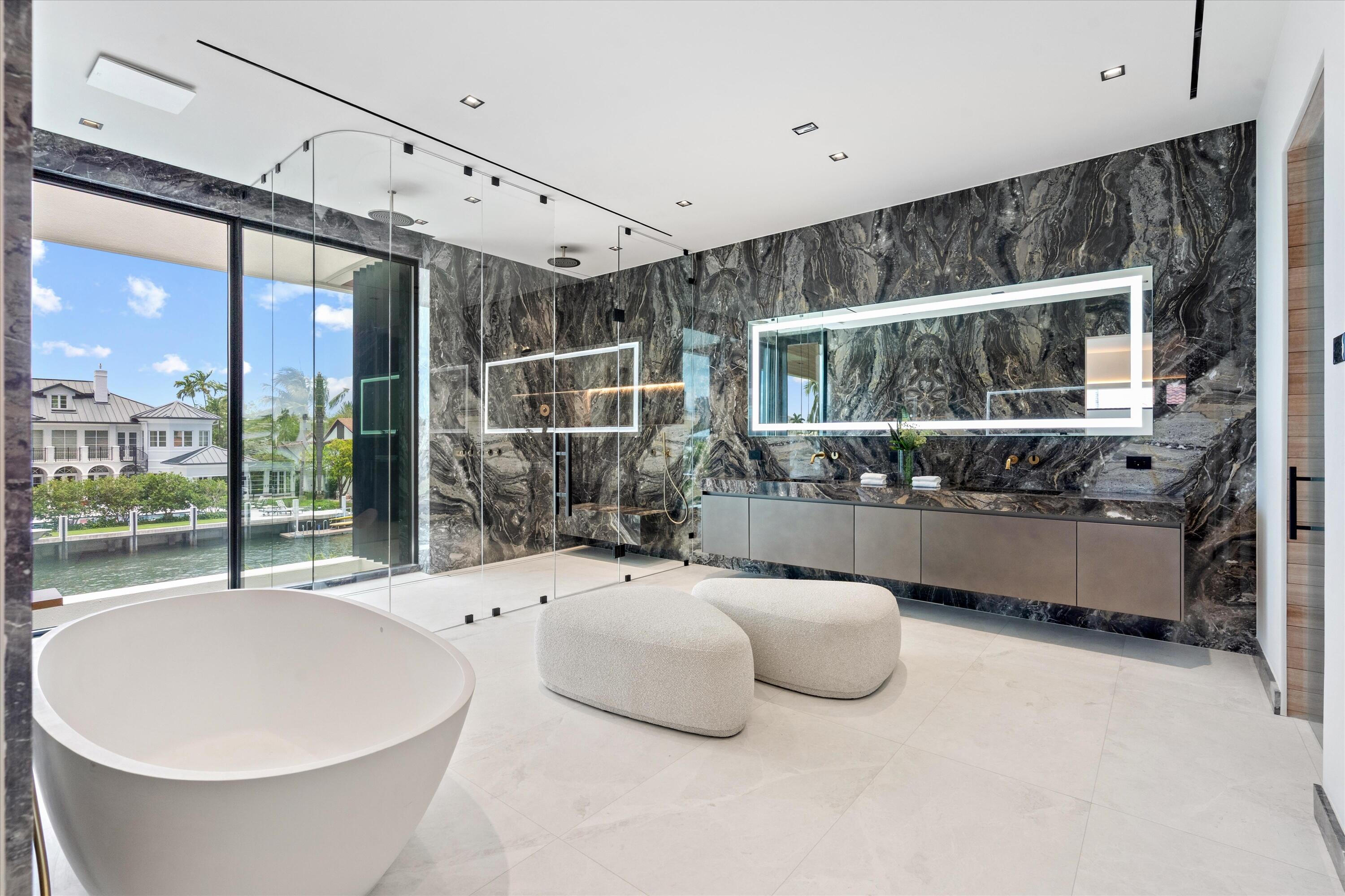 RIO VISTA ISLES - Residential