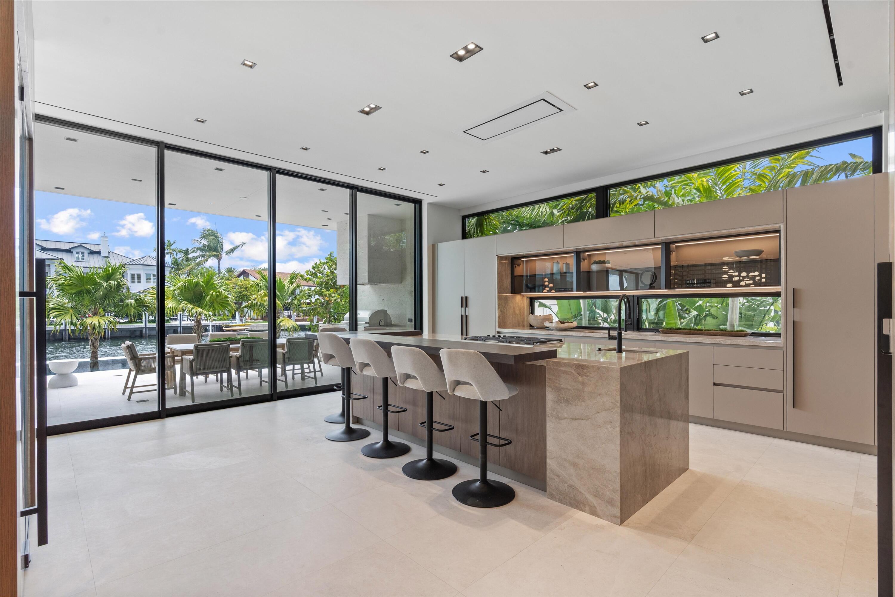 RIO VISTA ISLES - Residential
