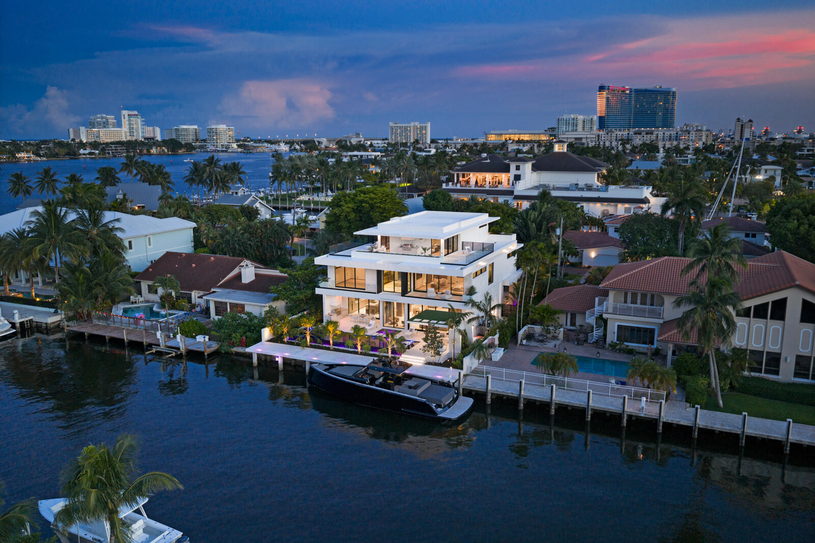 RIO VISTA ISLES - Residential