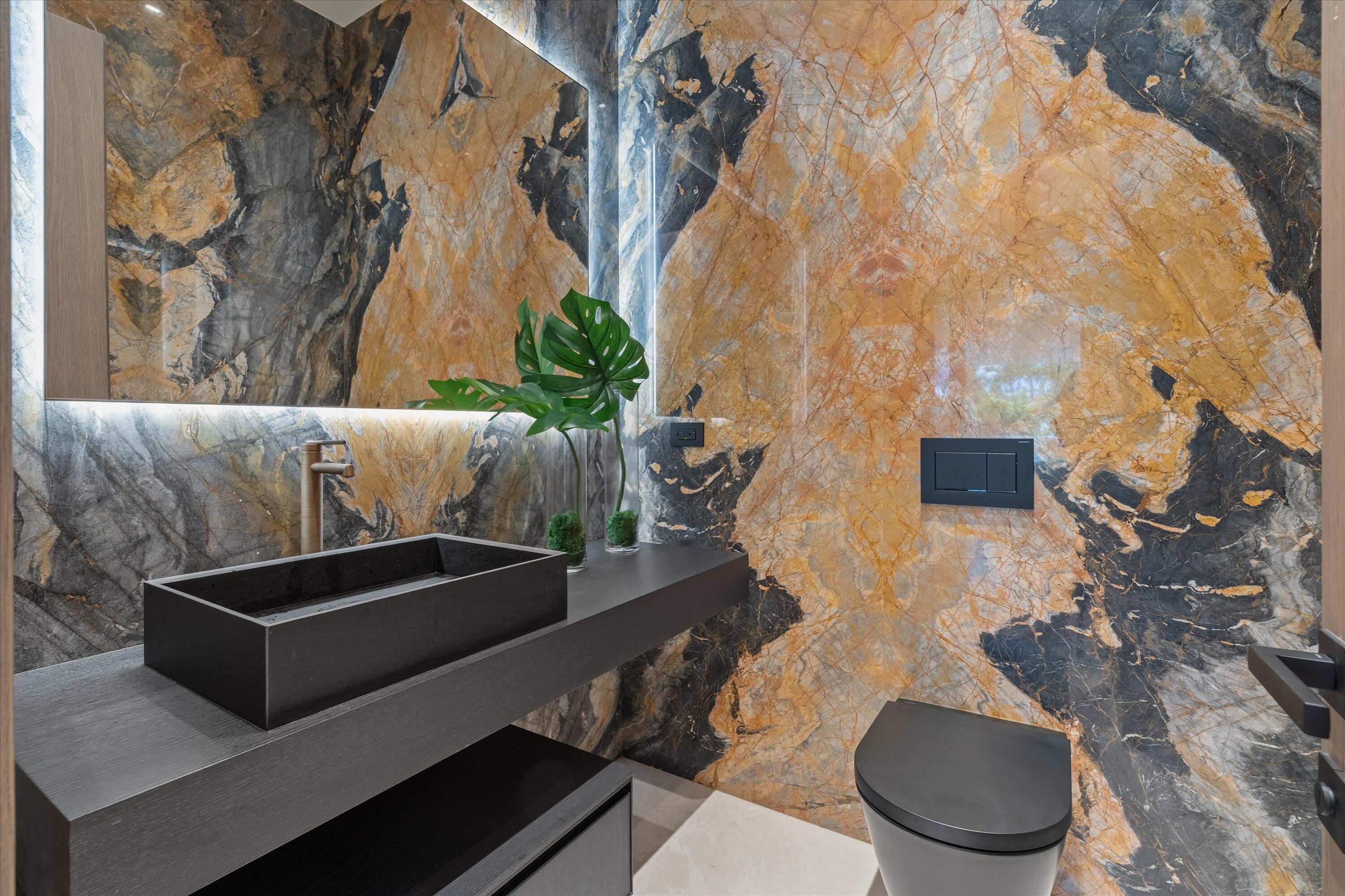 RIO VISTA ISLES - Residential