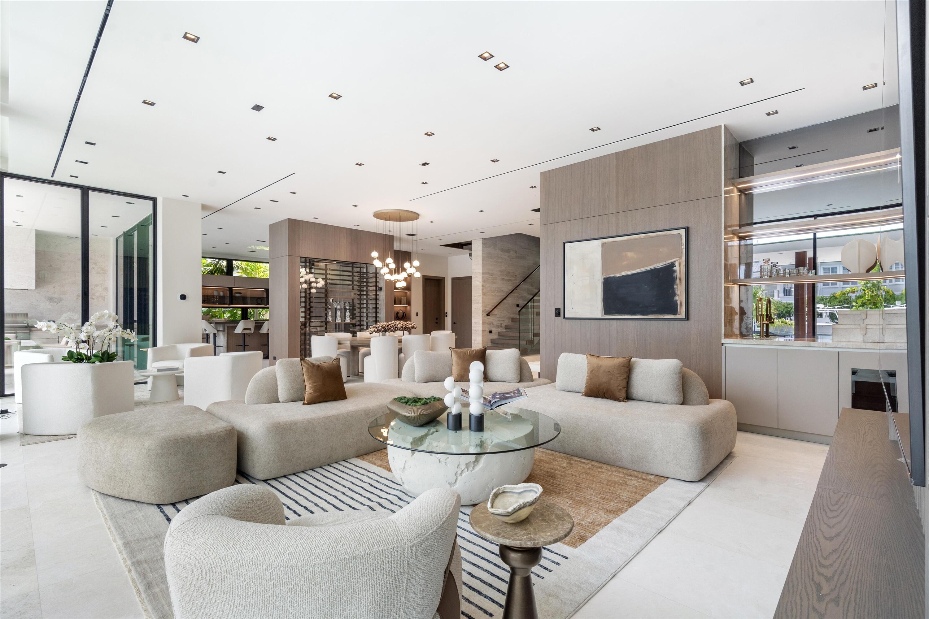 RIO VISTA ISLES - Residential