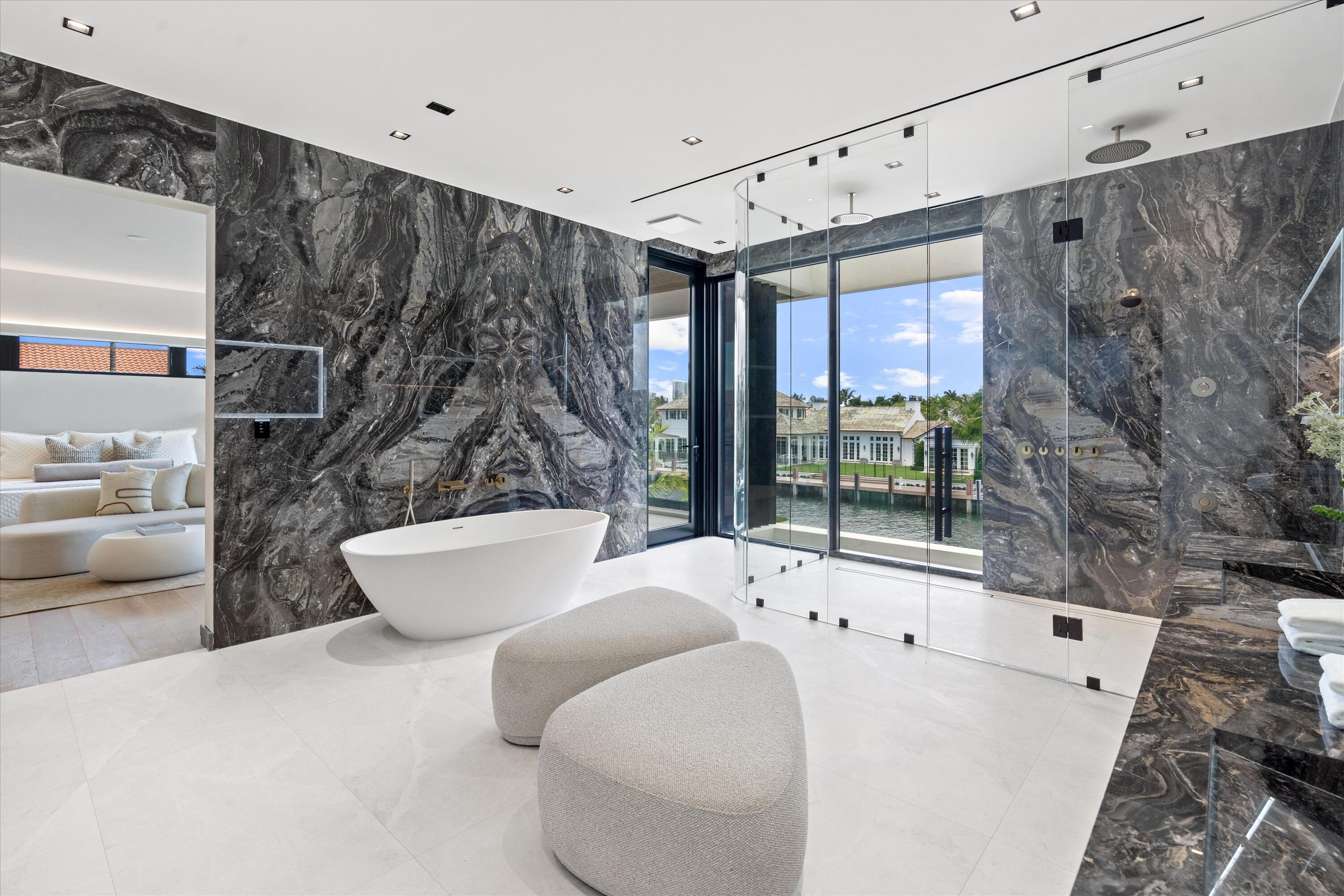 RIO VISTA ISLES - Residential
